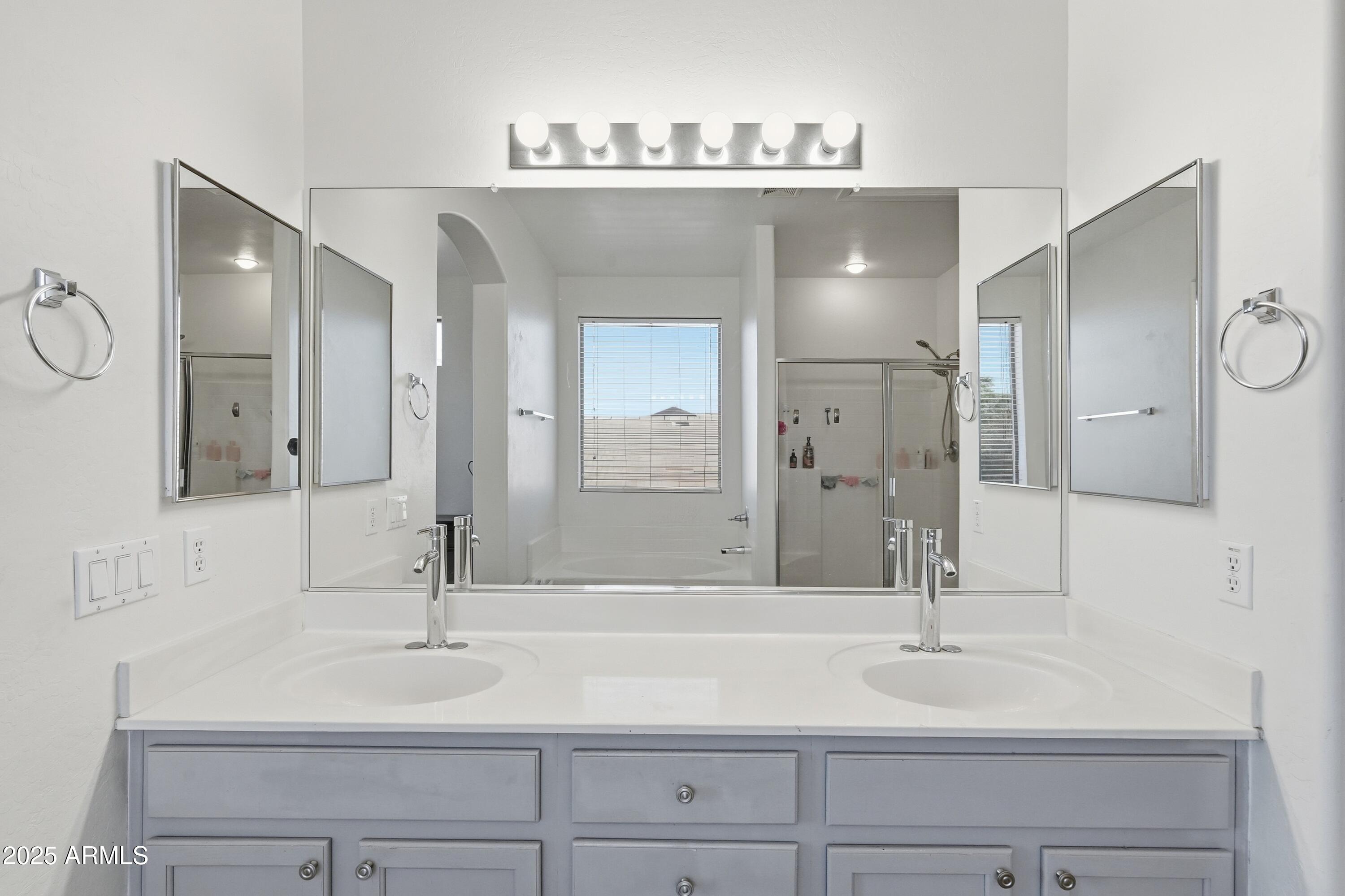 43381 W RIO BRAVO Drive