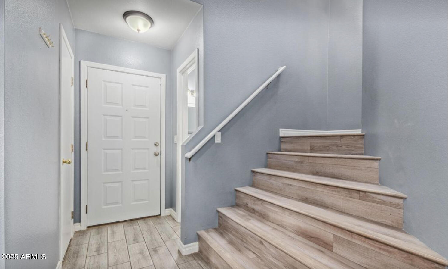280 S ELIZABETH Way 14