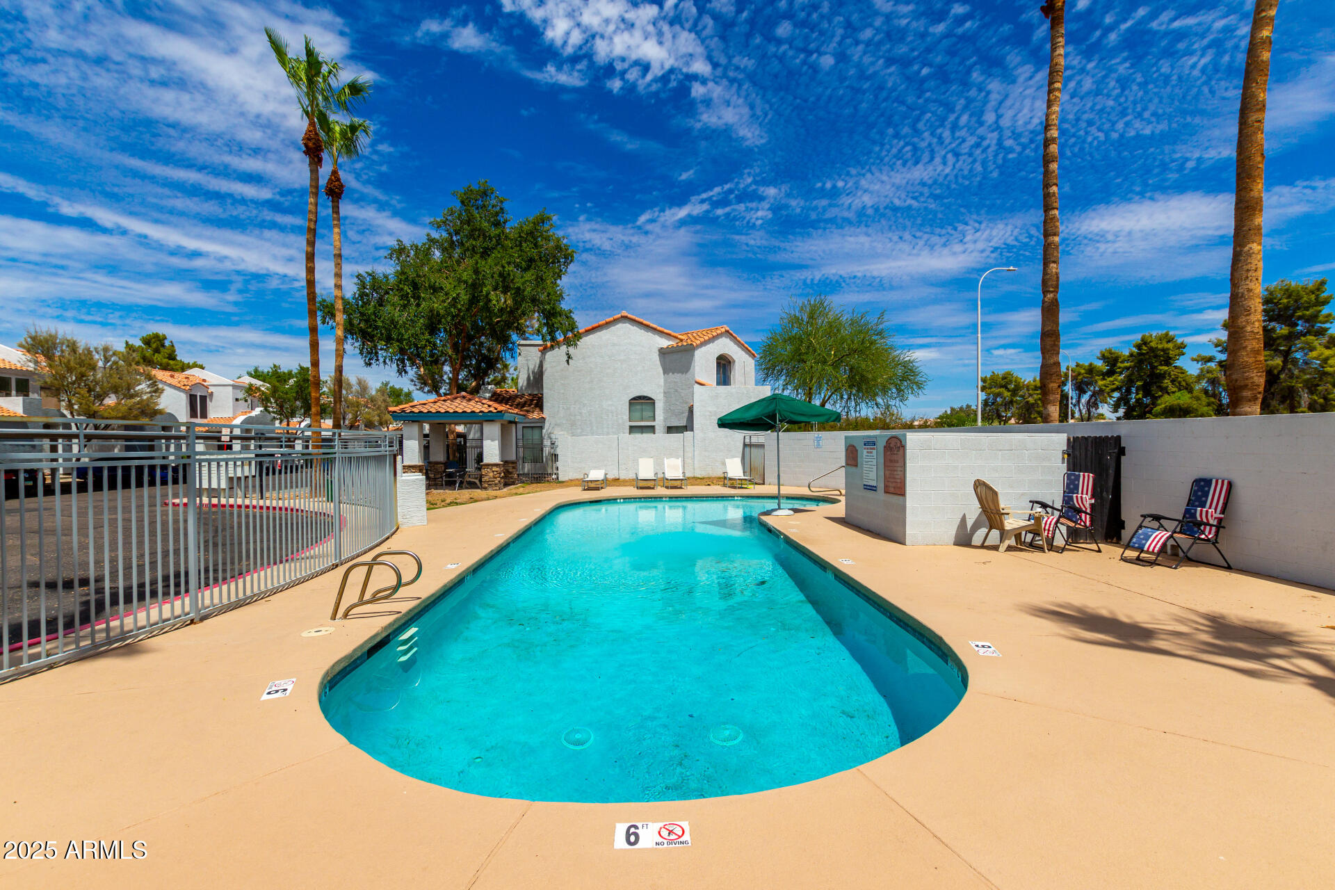 280 S ELIZABETH Way 14