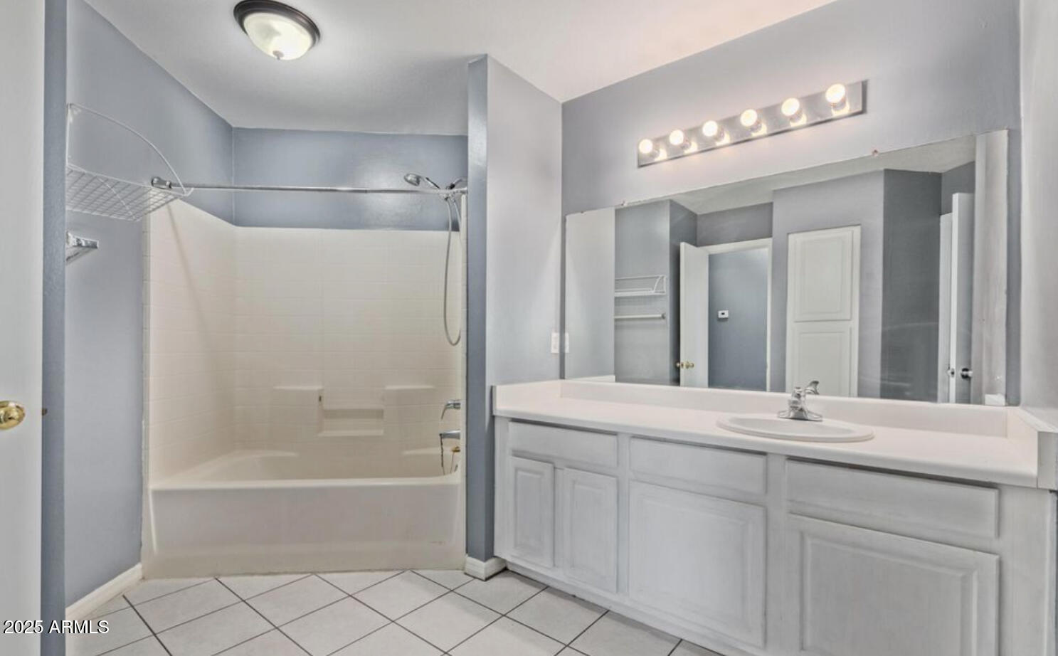 280 S ELIZABETH Way 14