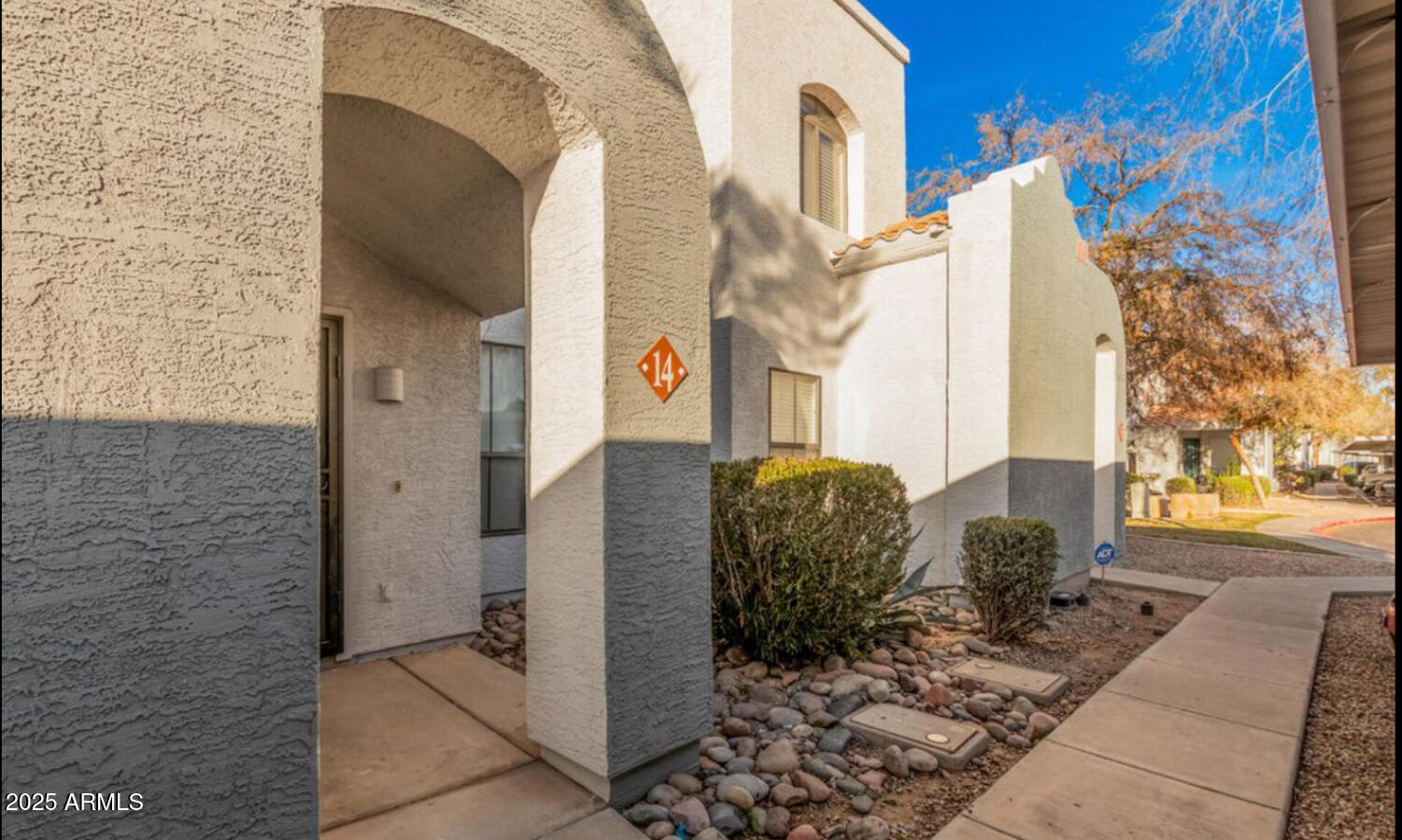 280 S ELIZABETH Way 14