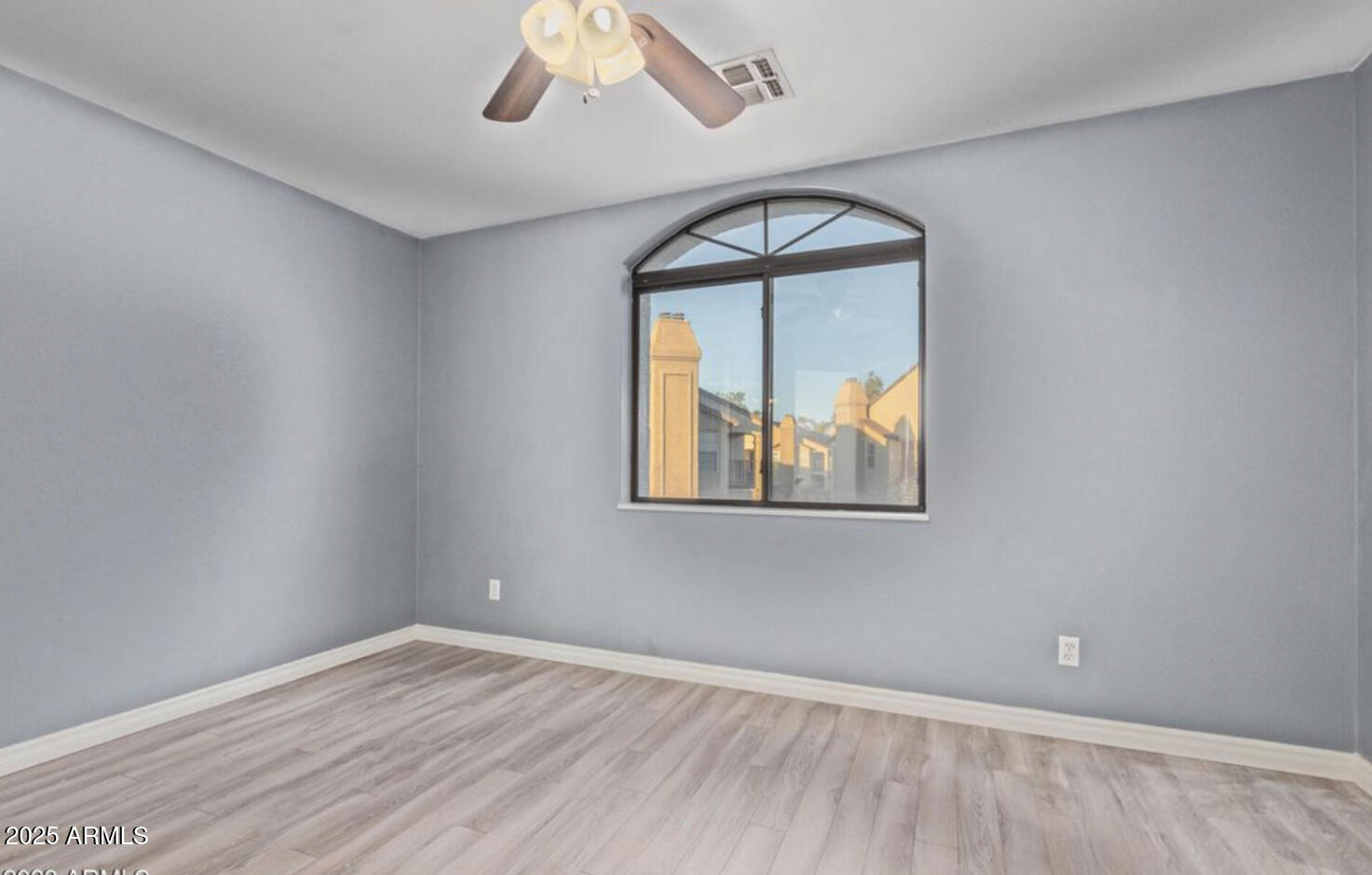 280 S ELIZABETH Way 14