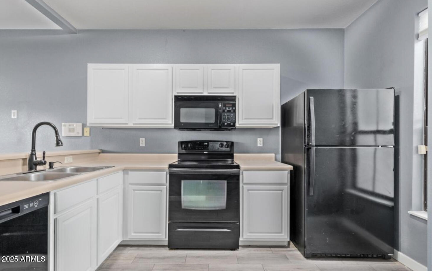 280 S ELIZABETH Way 14