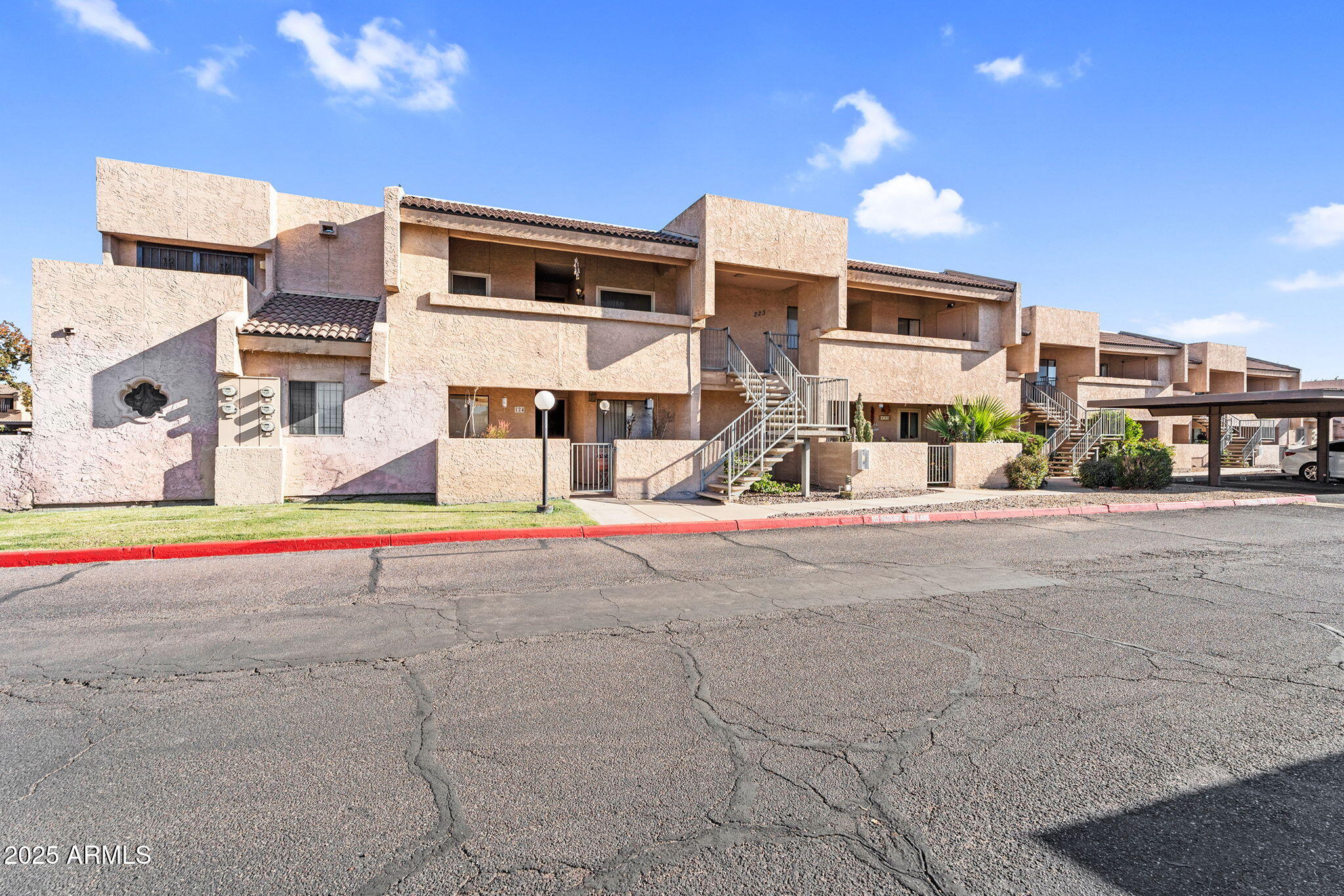 10828 N BILTMORE Drive 223