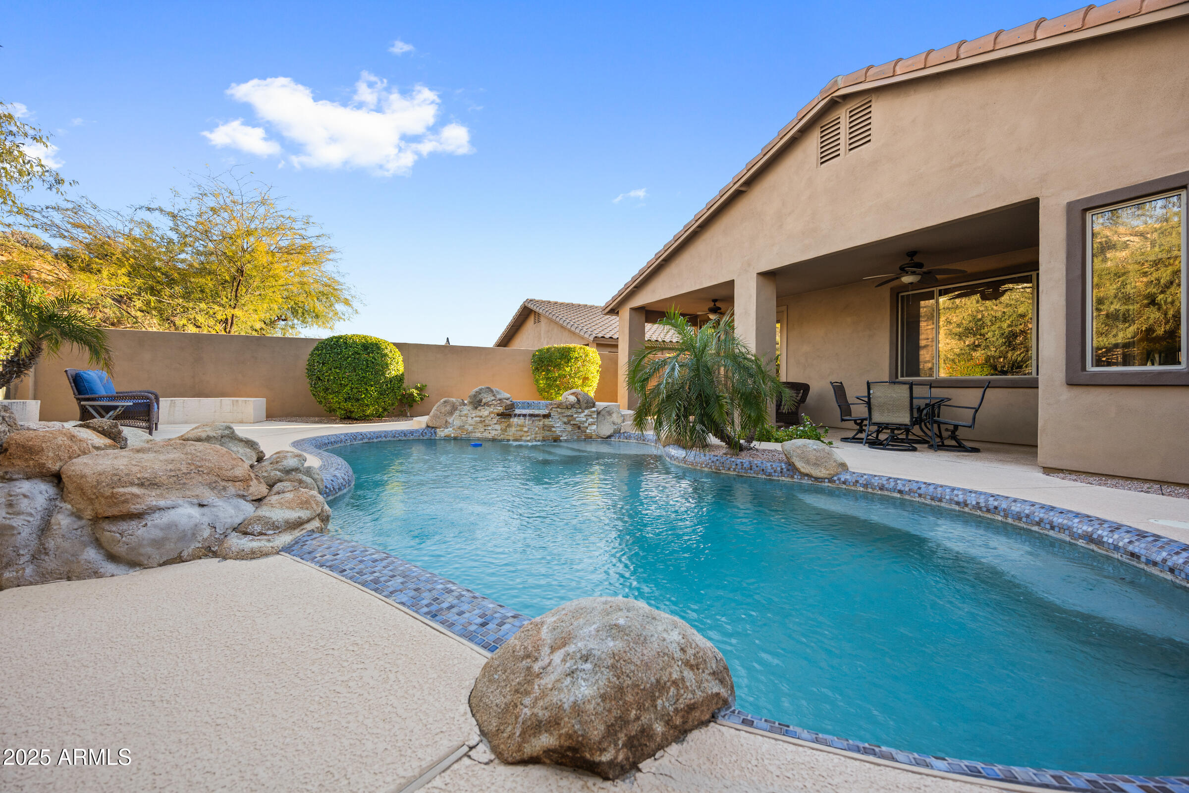 9811 N DESERT ROSE Drive