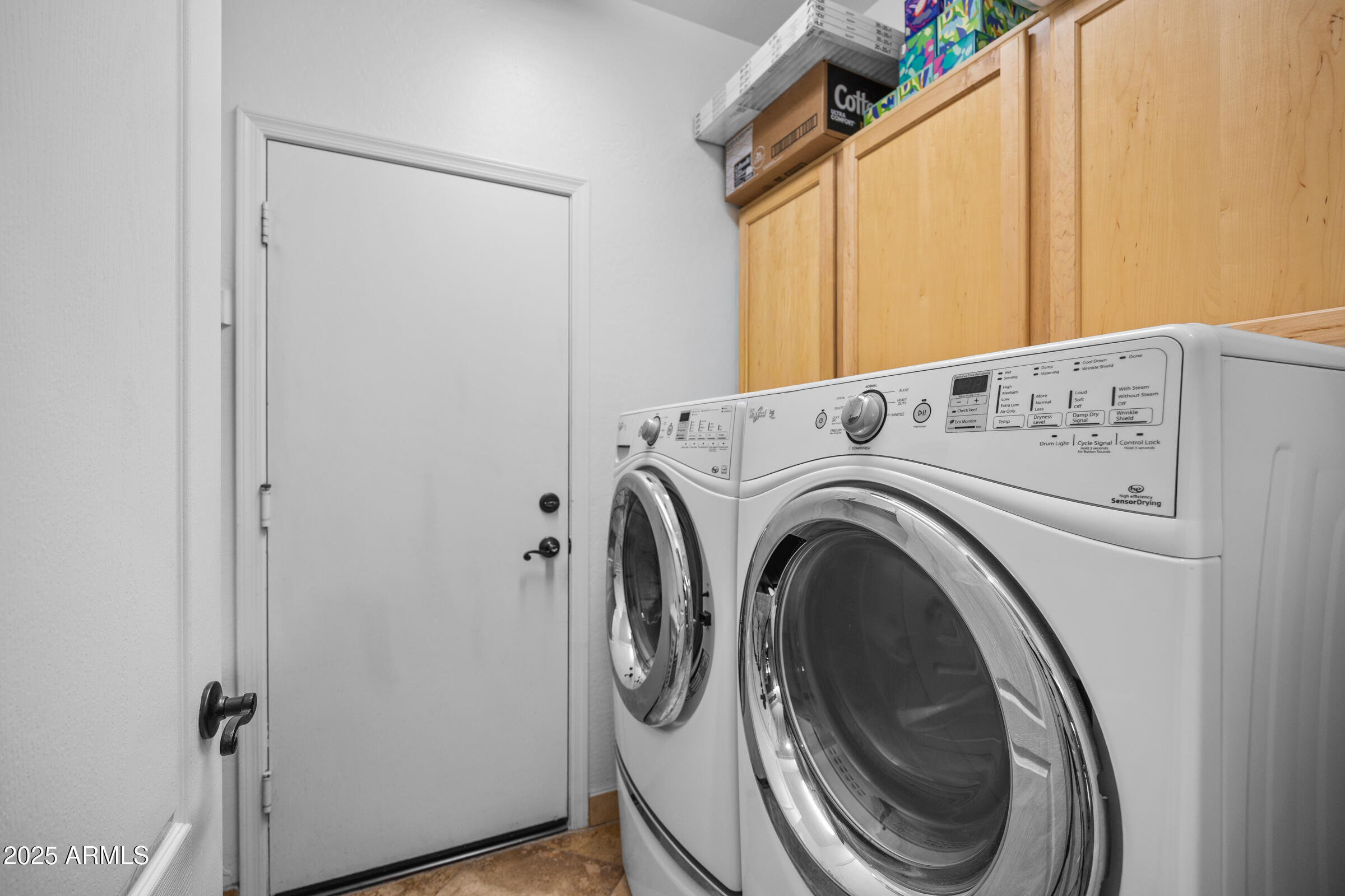 9811 N DESERT ROSE Drive