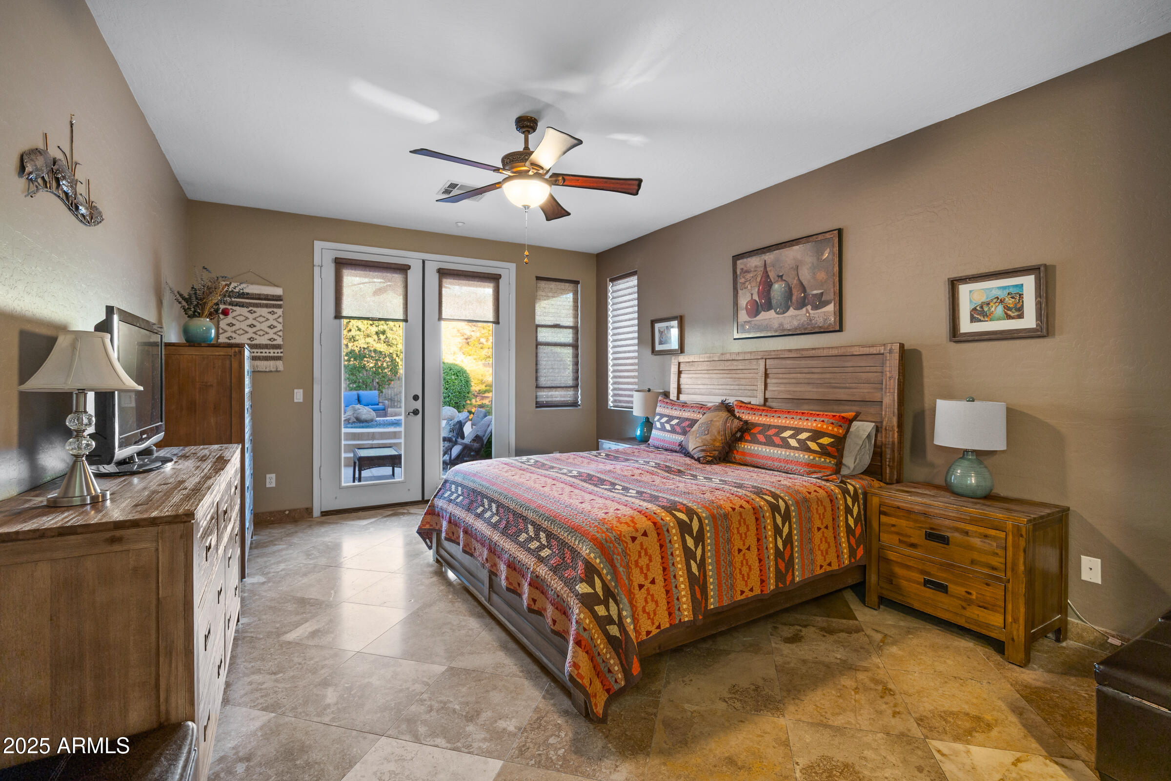 9811 N DESERT ROSE Drive