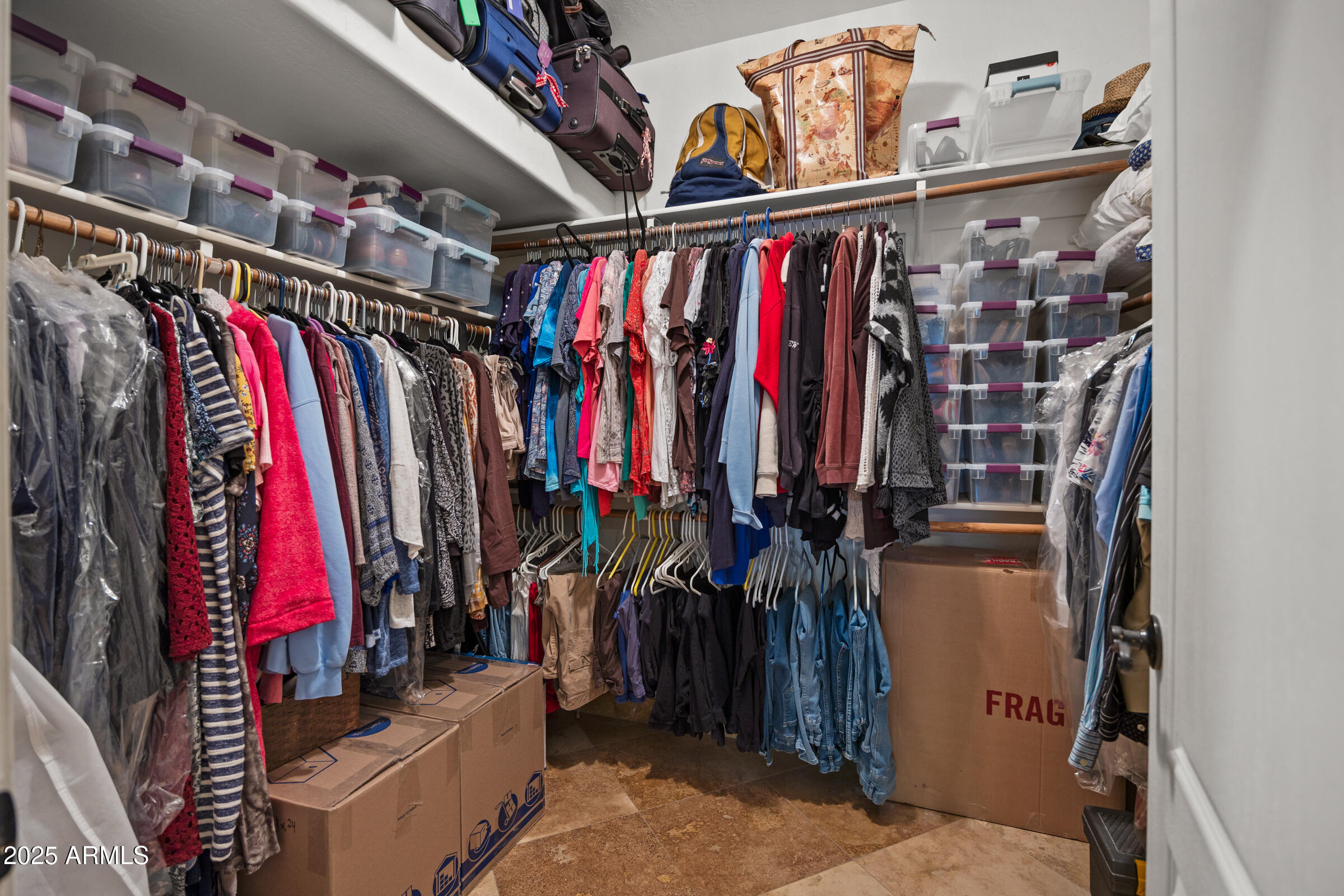 9811 N DESERT ROSE Drive