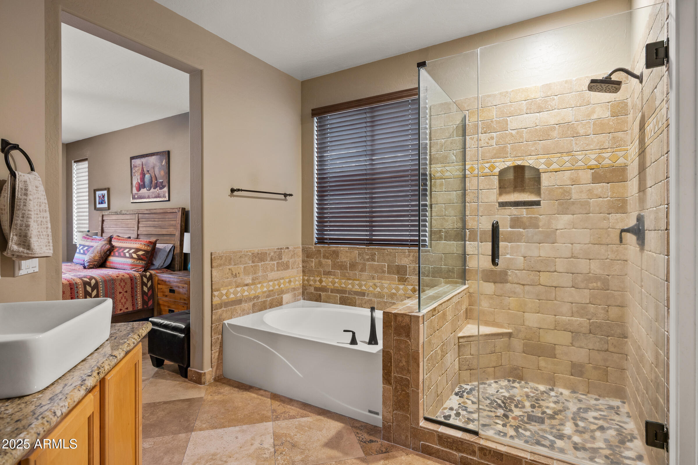 9811 N DESERT ROSE Drive