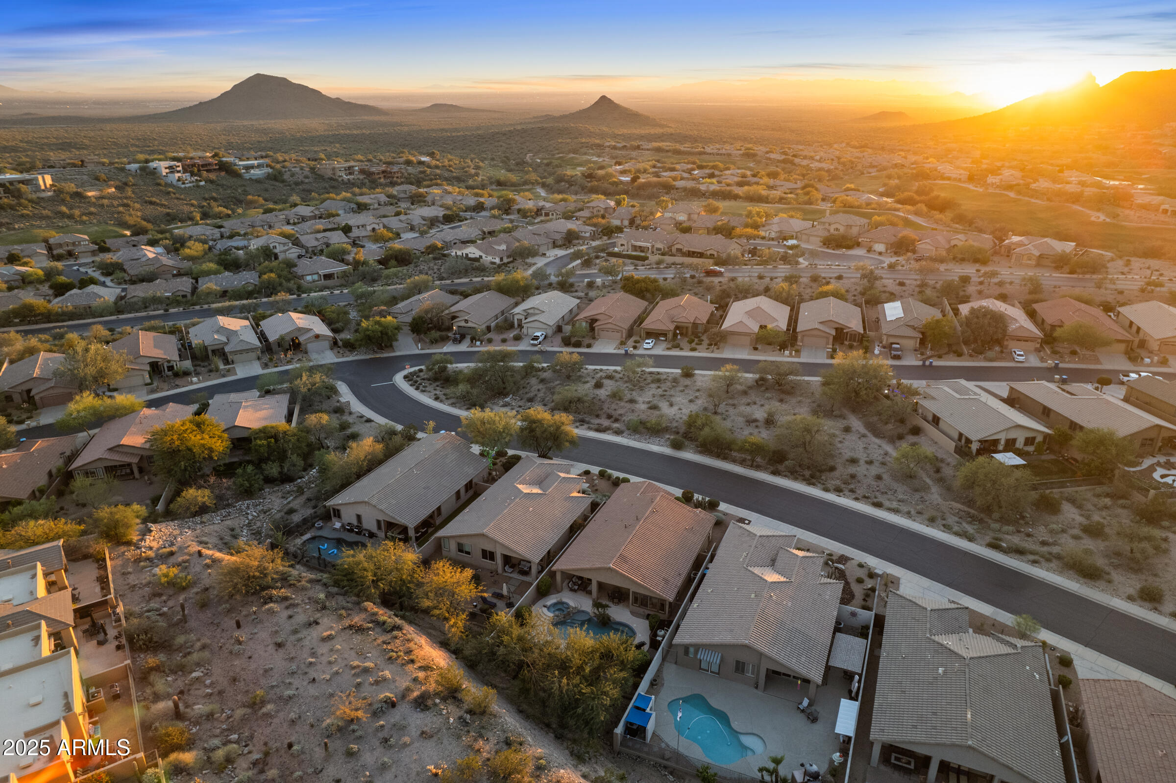 9811 N DESERT ROSE Drive