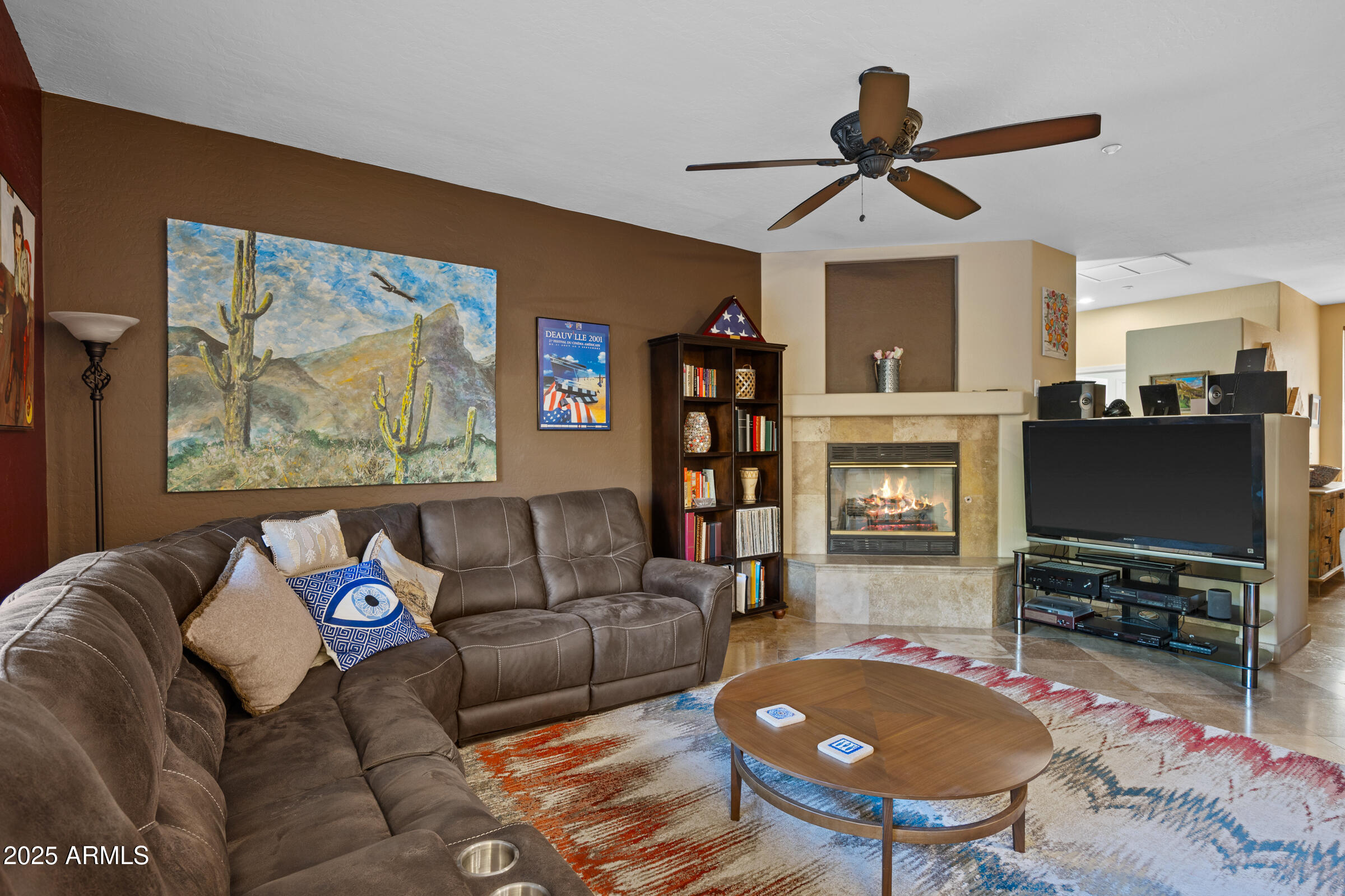 9811 N DESERT ROSE Drive