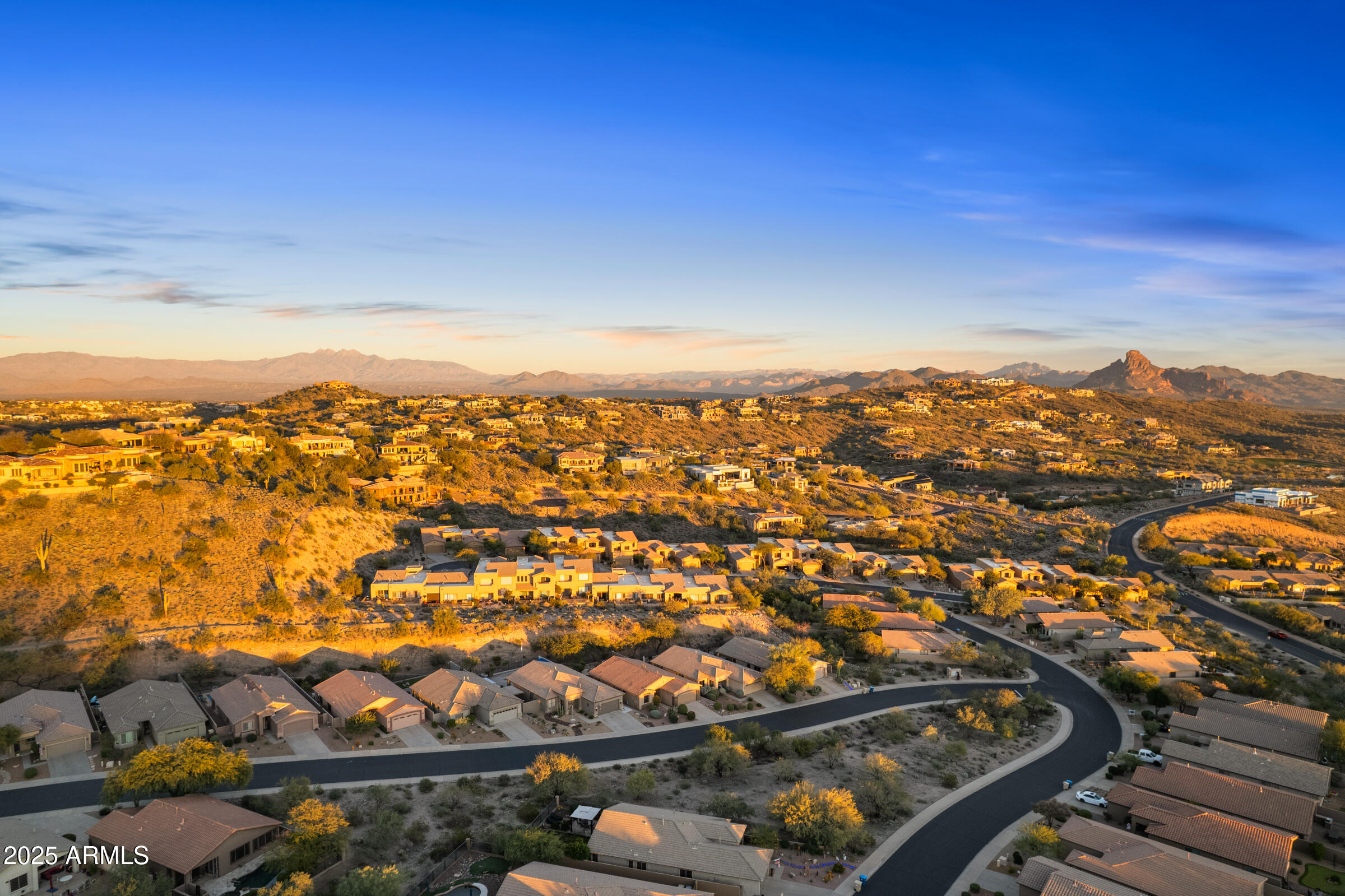 9811 N DESERT ROSE Drive