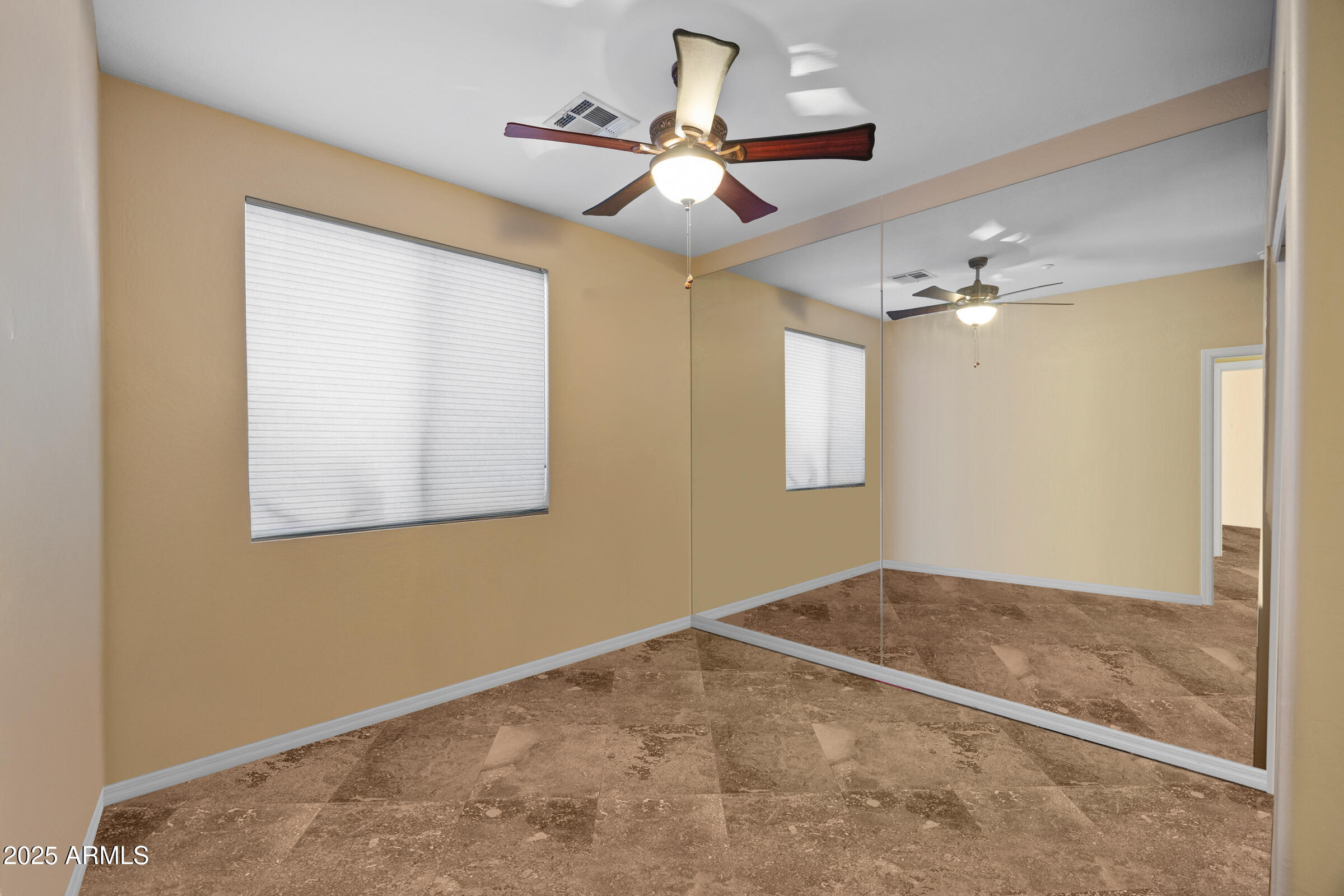 9811 N DESERT ROSE Drive