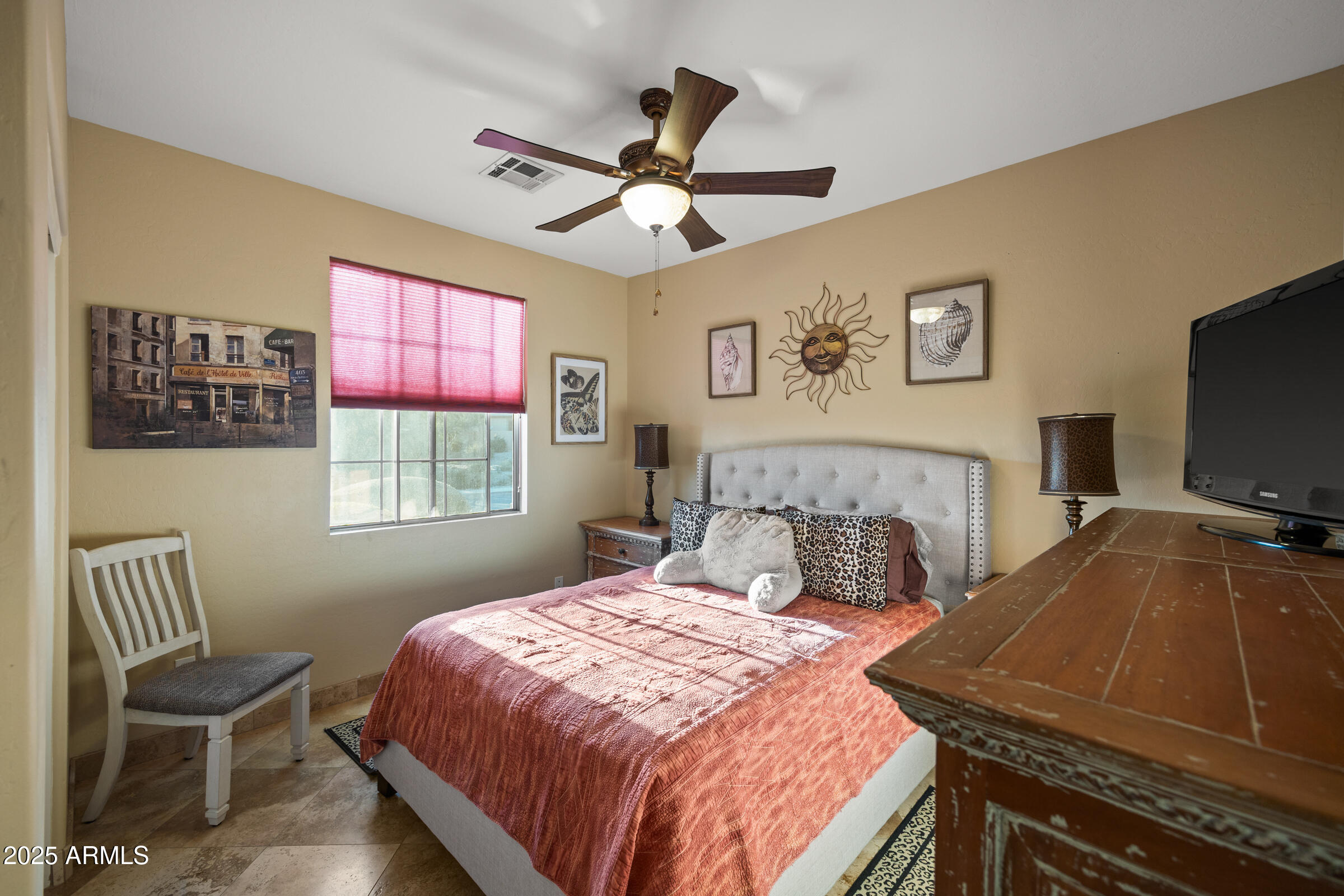 9811 N DESERT ROSE Drive