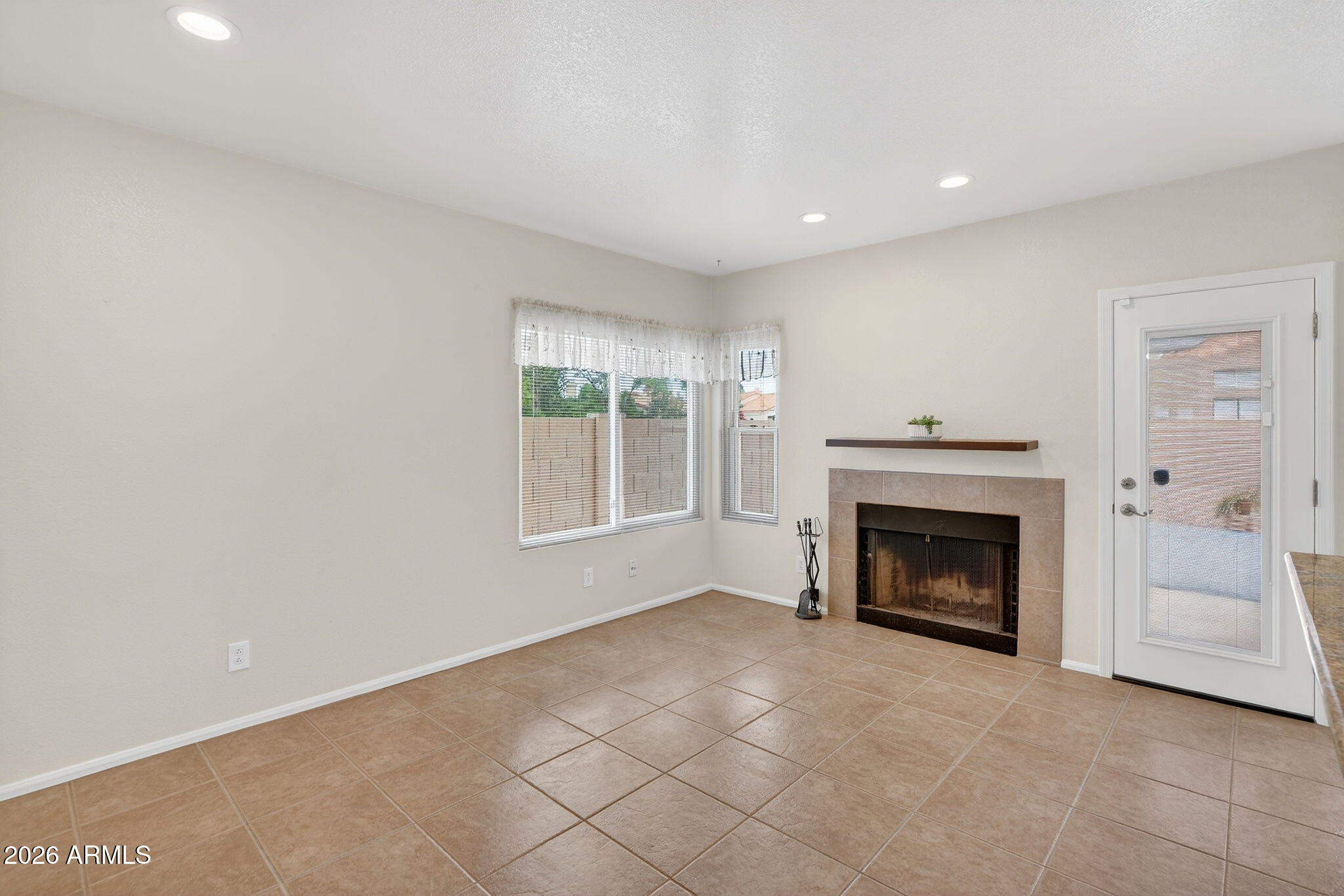 310 E VAUGHN Avenue