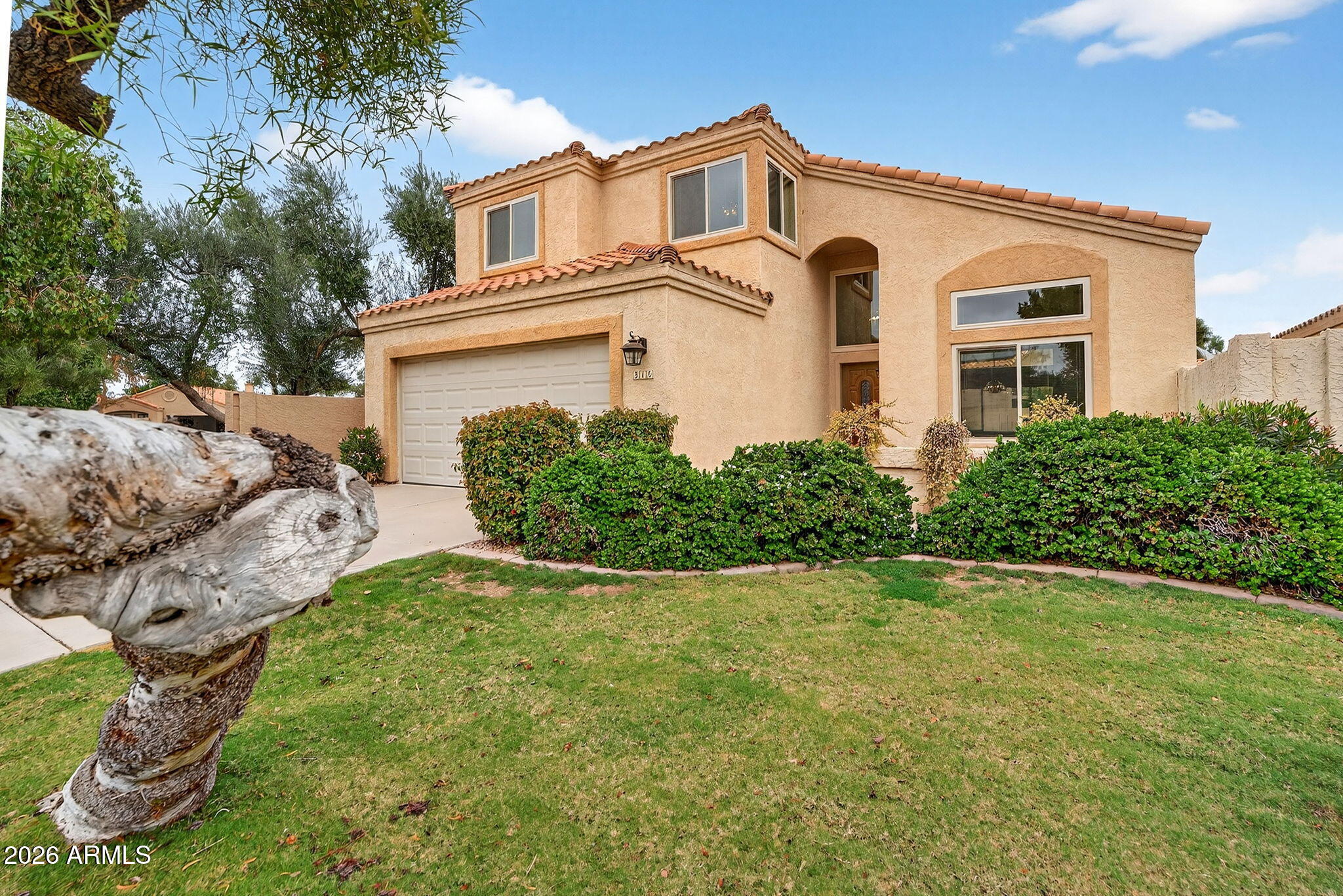 310 E VAUGHN Avenue