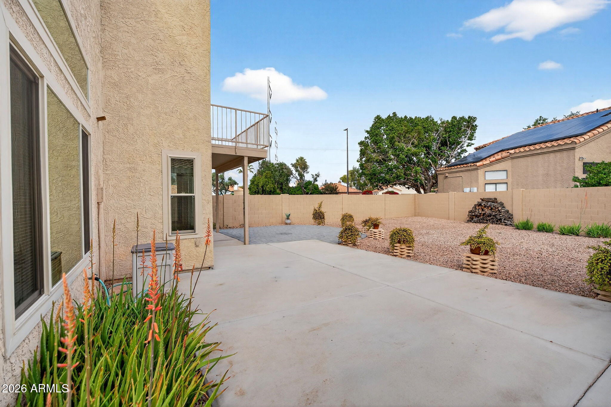 310 E VAUGHN Avenue
