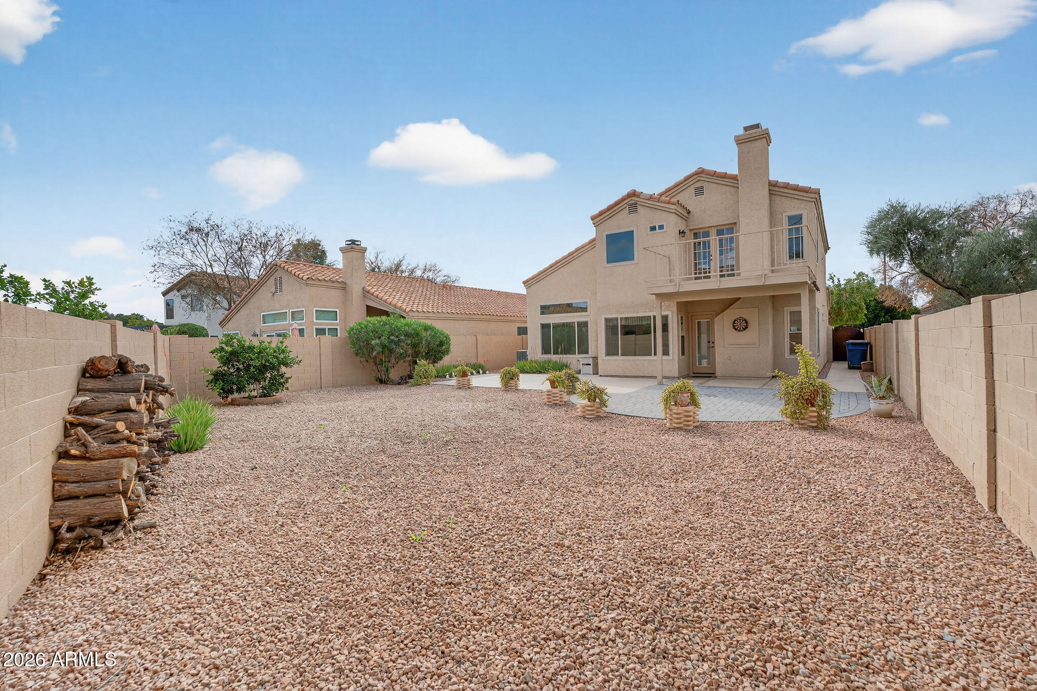 310 E VAUGHN Avenue