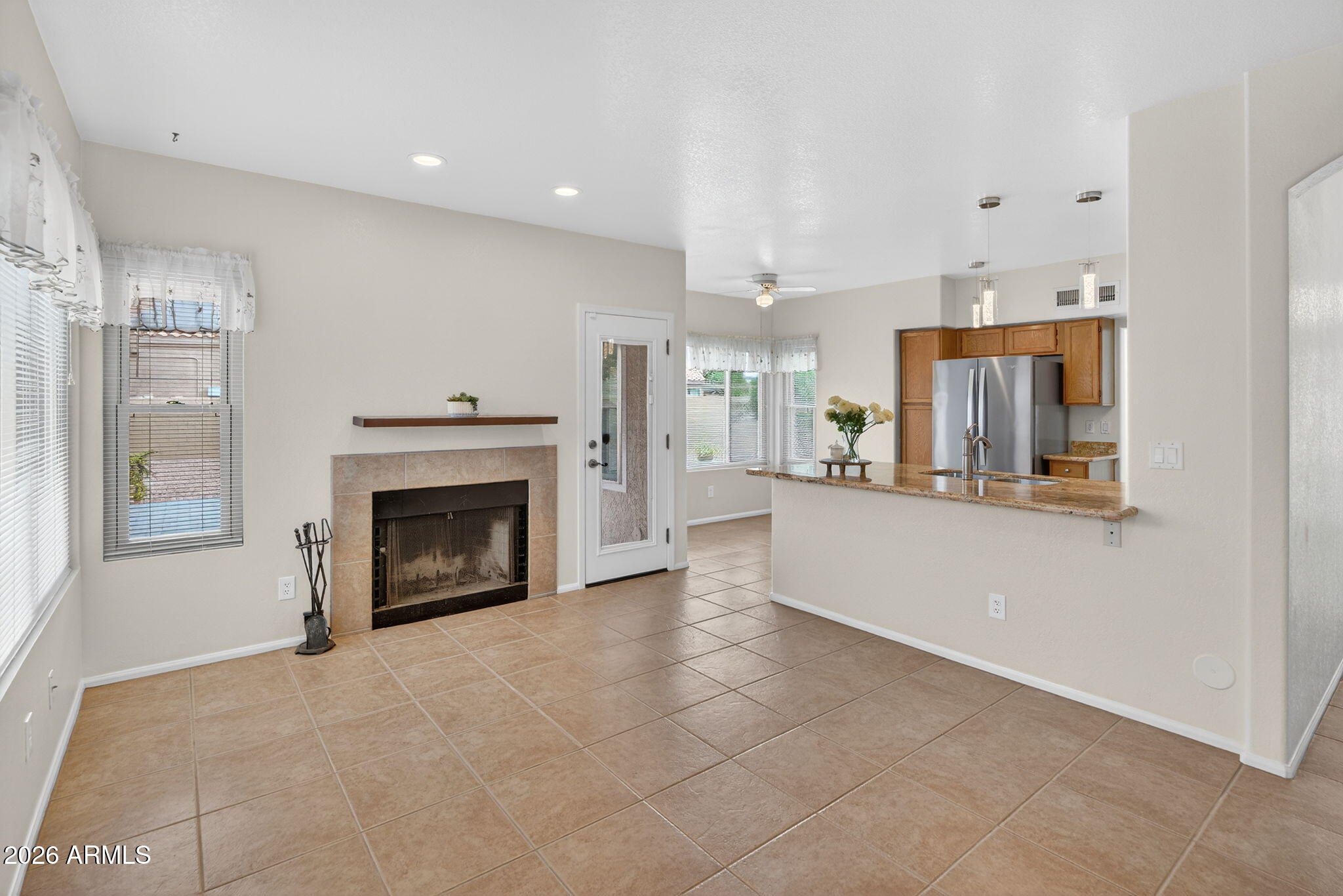 310 E VAUGHN Avenue