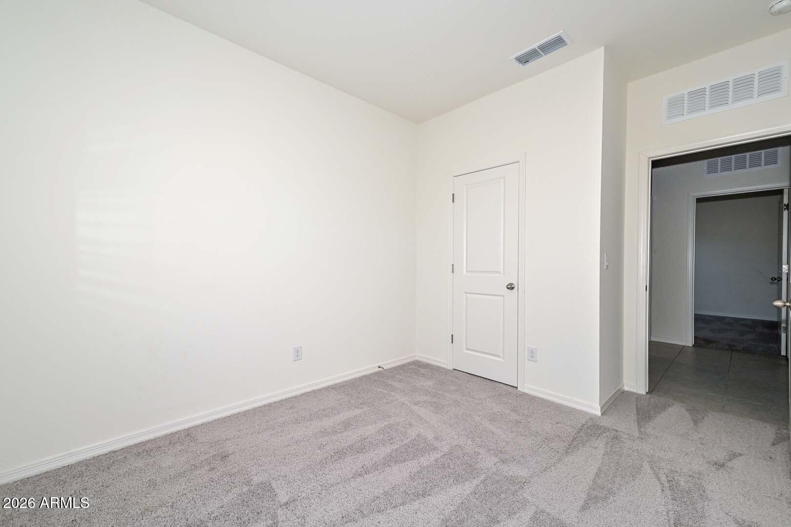 5531 W Willow Ridge Drive