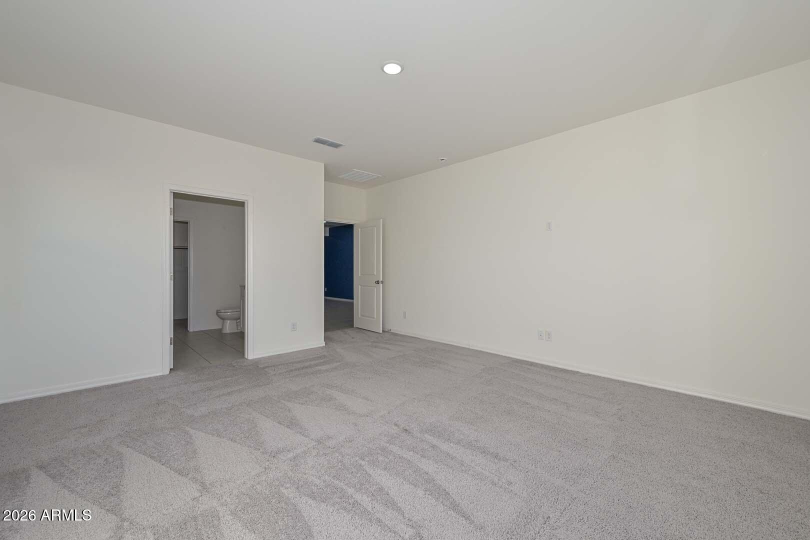 5531 W Willow Ridge Drive
