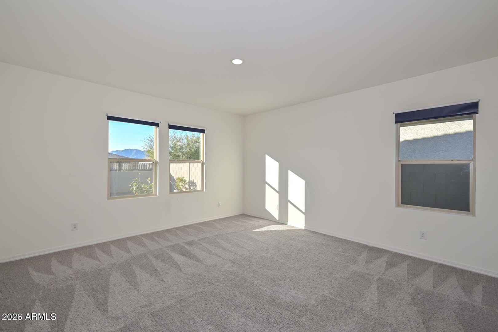 5531 W Willow Ridge Drive