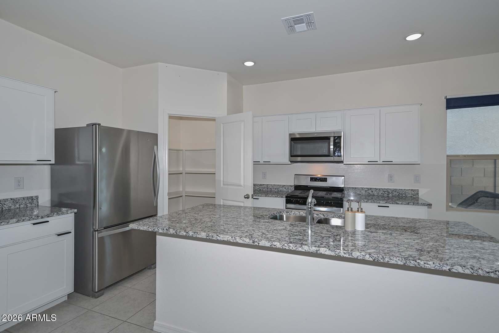5531 W Willow Ridge Drive