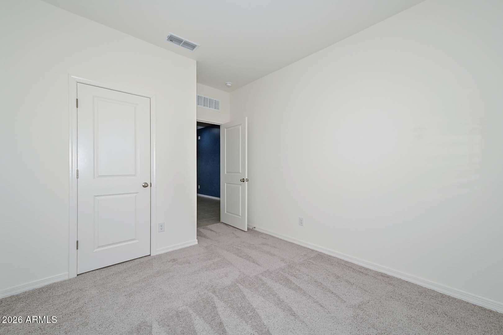 5531 W Willow Ridge Drive