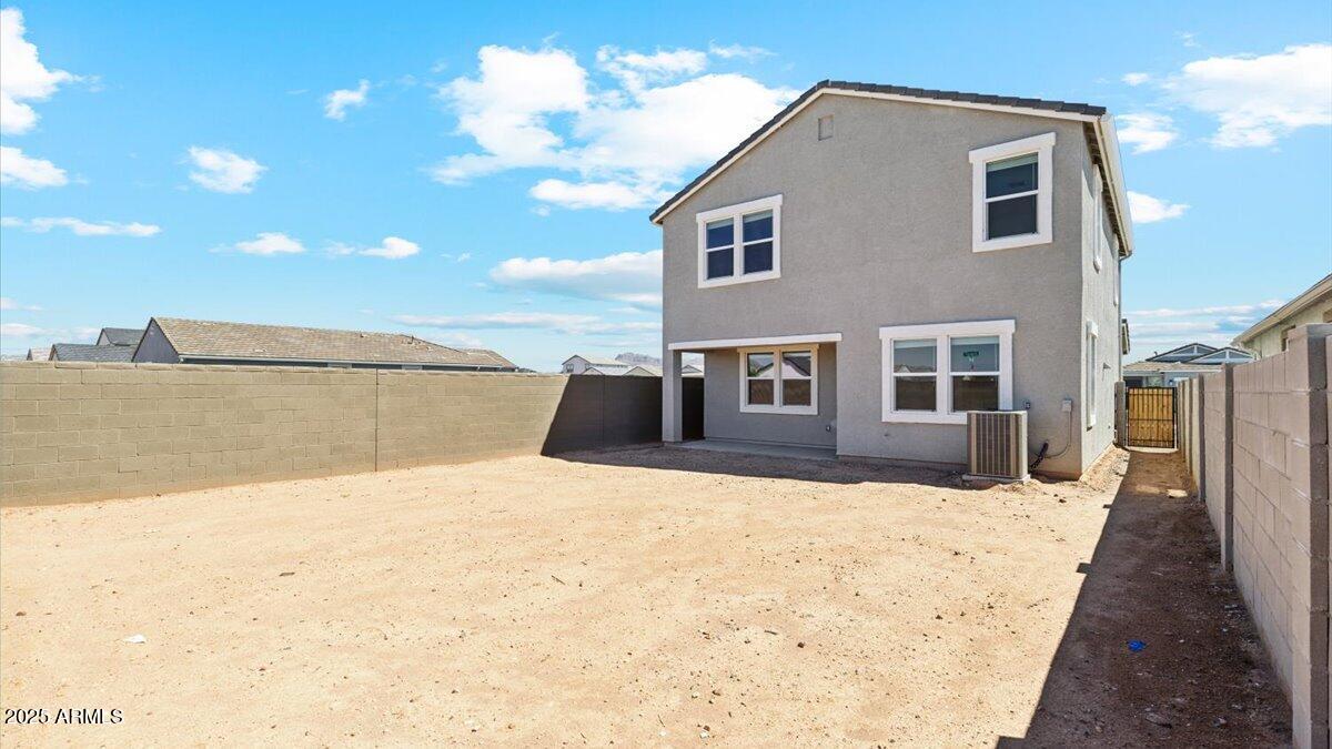 34900 W Lucca Drive