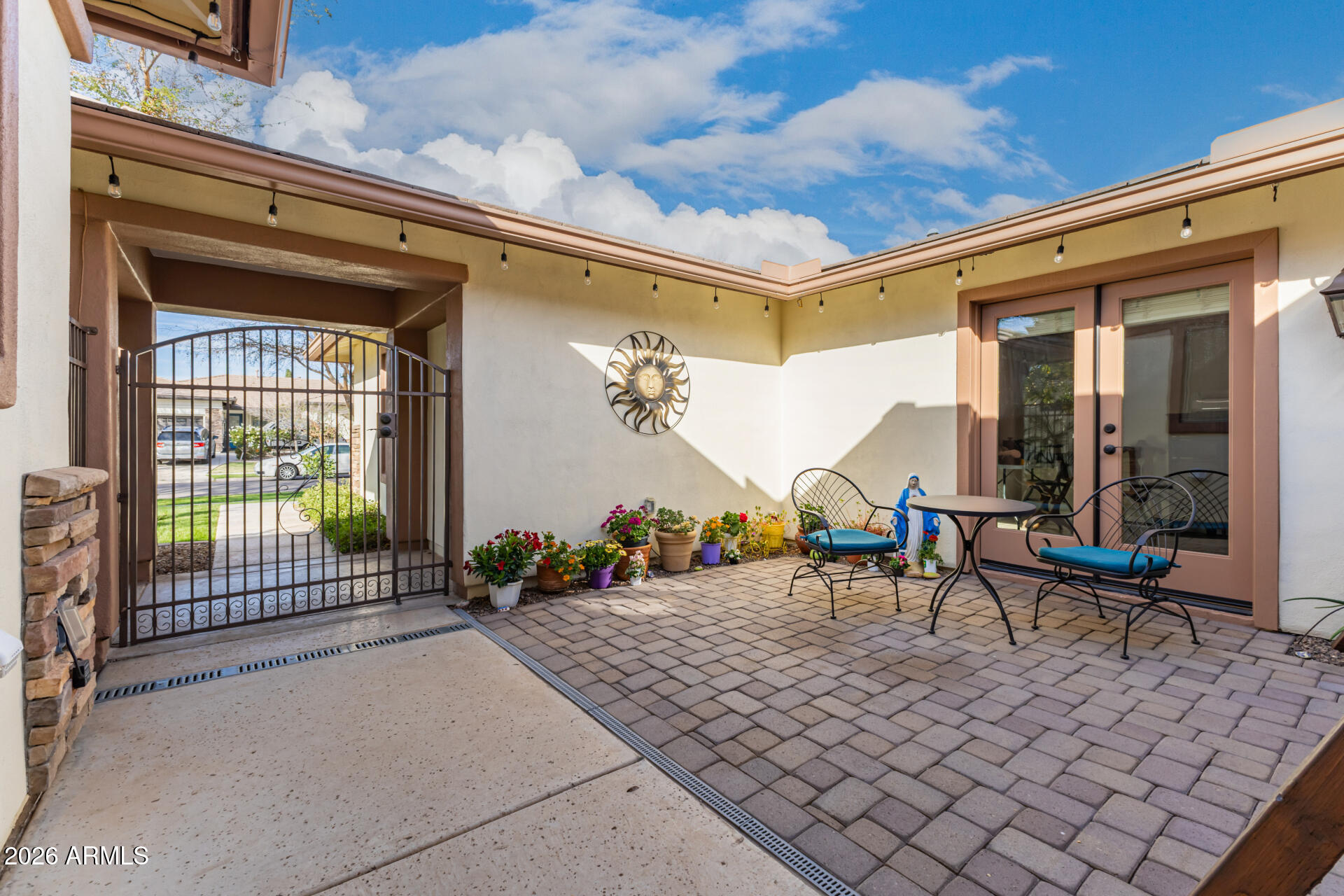 3093 E COMSTOCK Drive