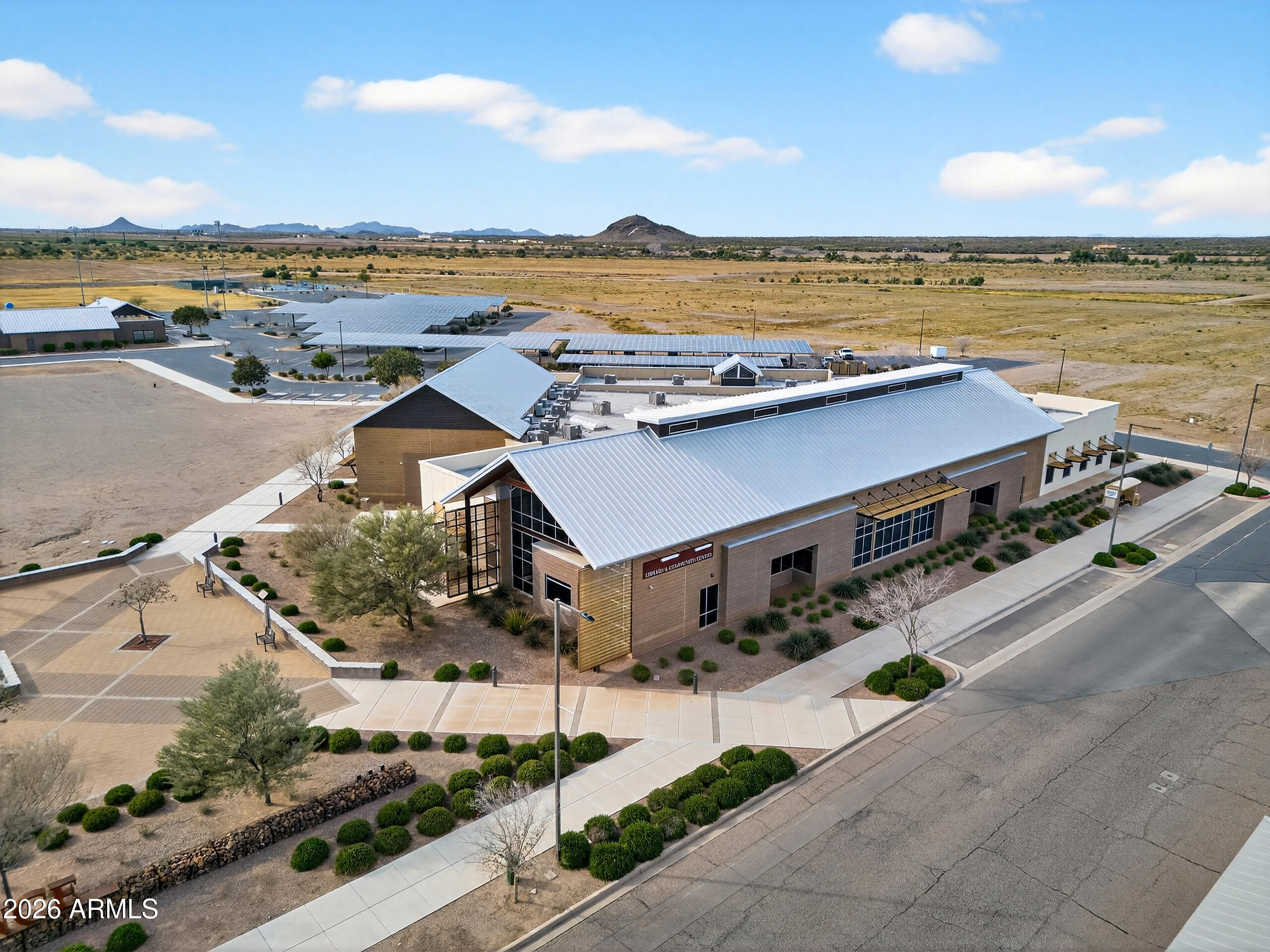 633 N PINAL Street