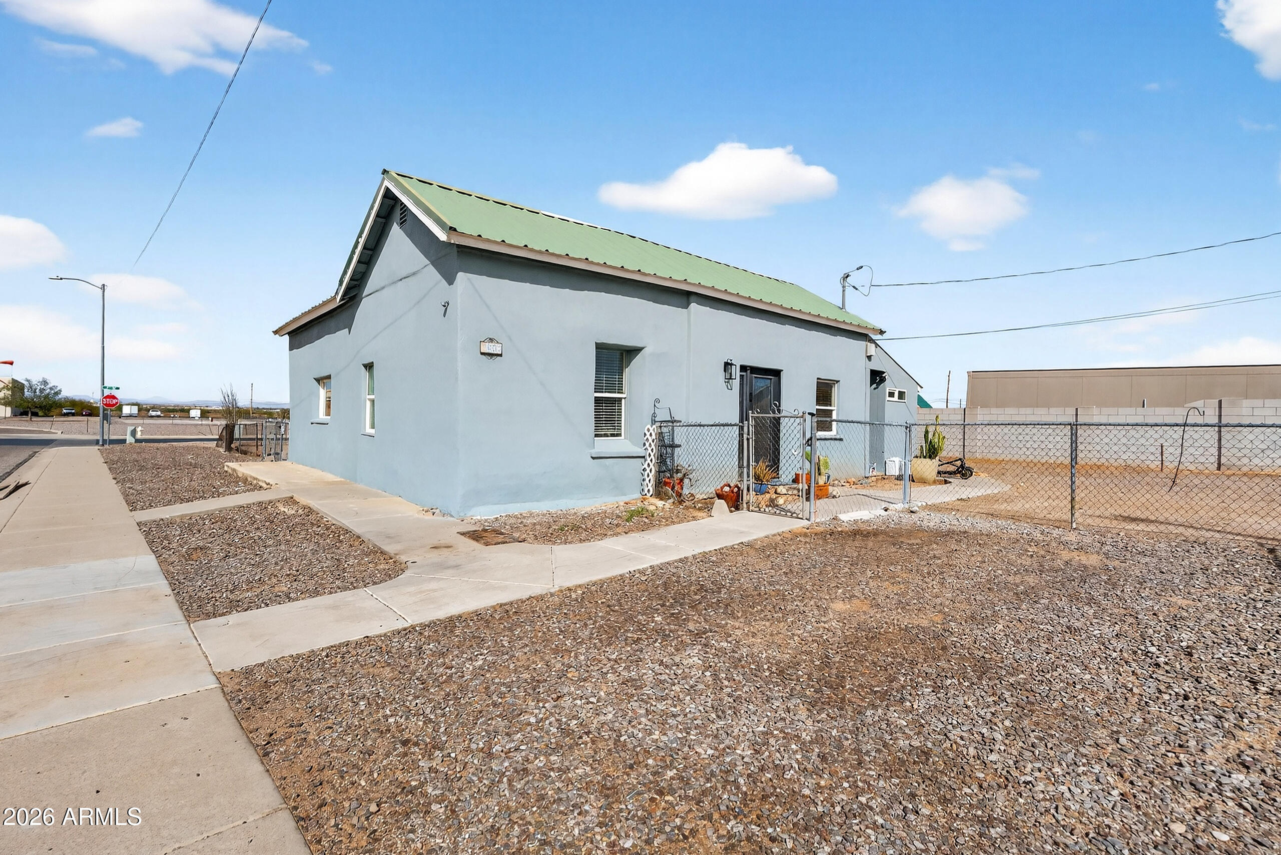 633 N PINAL Street