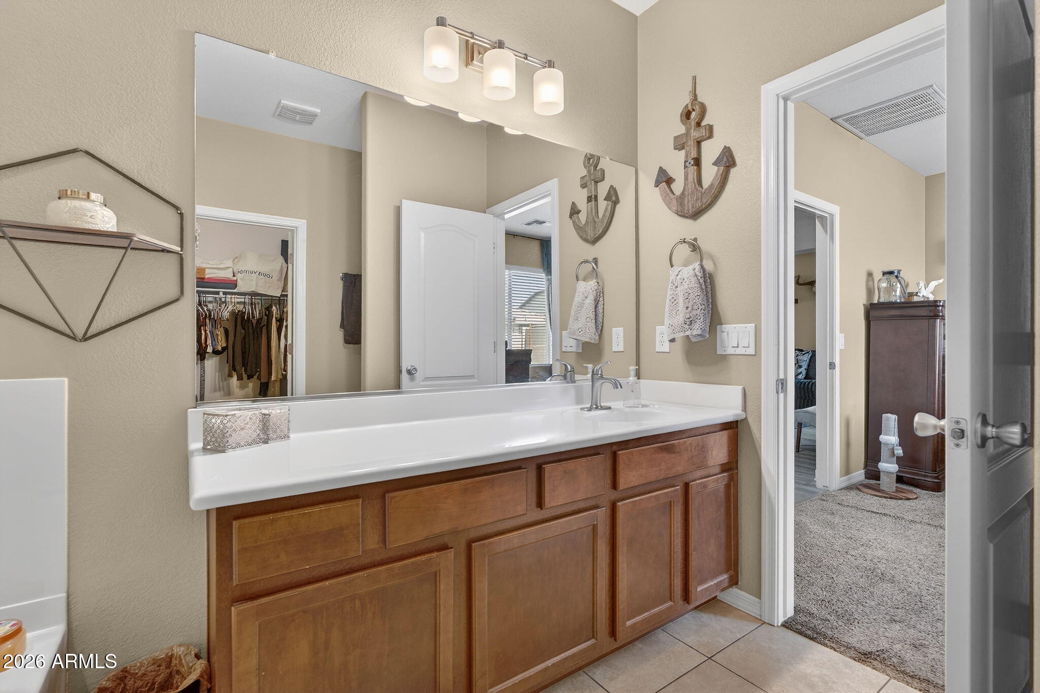 4528 W CRESCENT Road