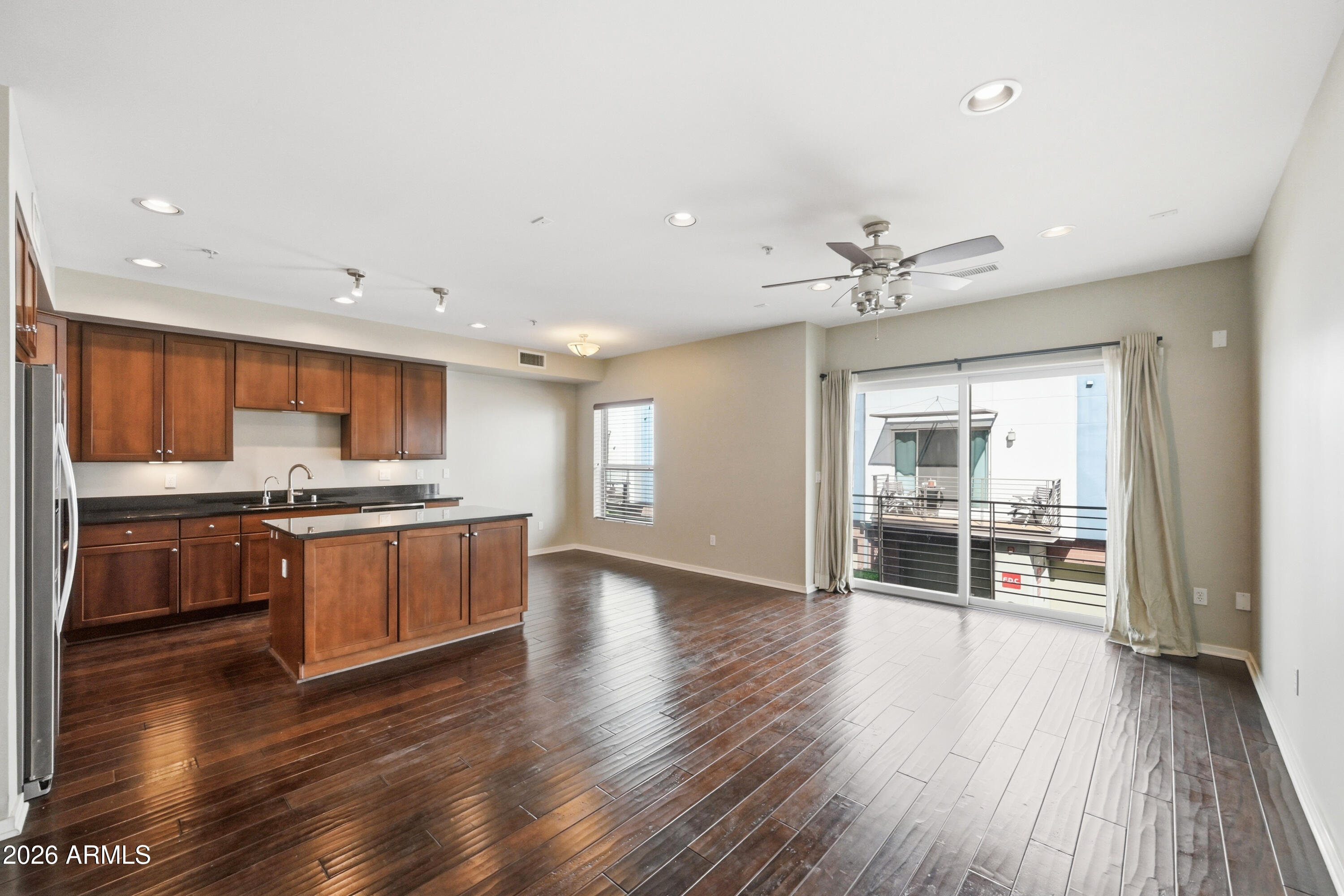 526 W 1ST Street 106