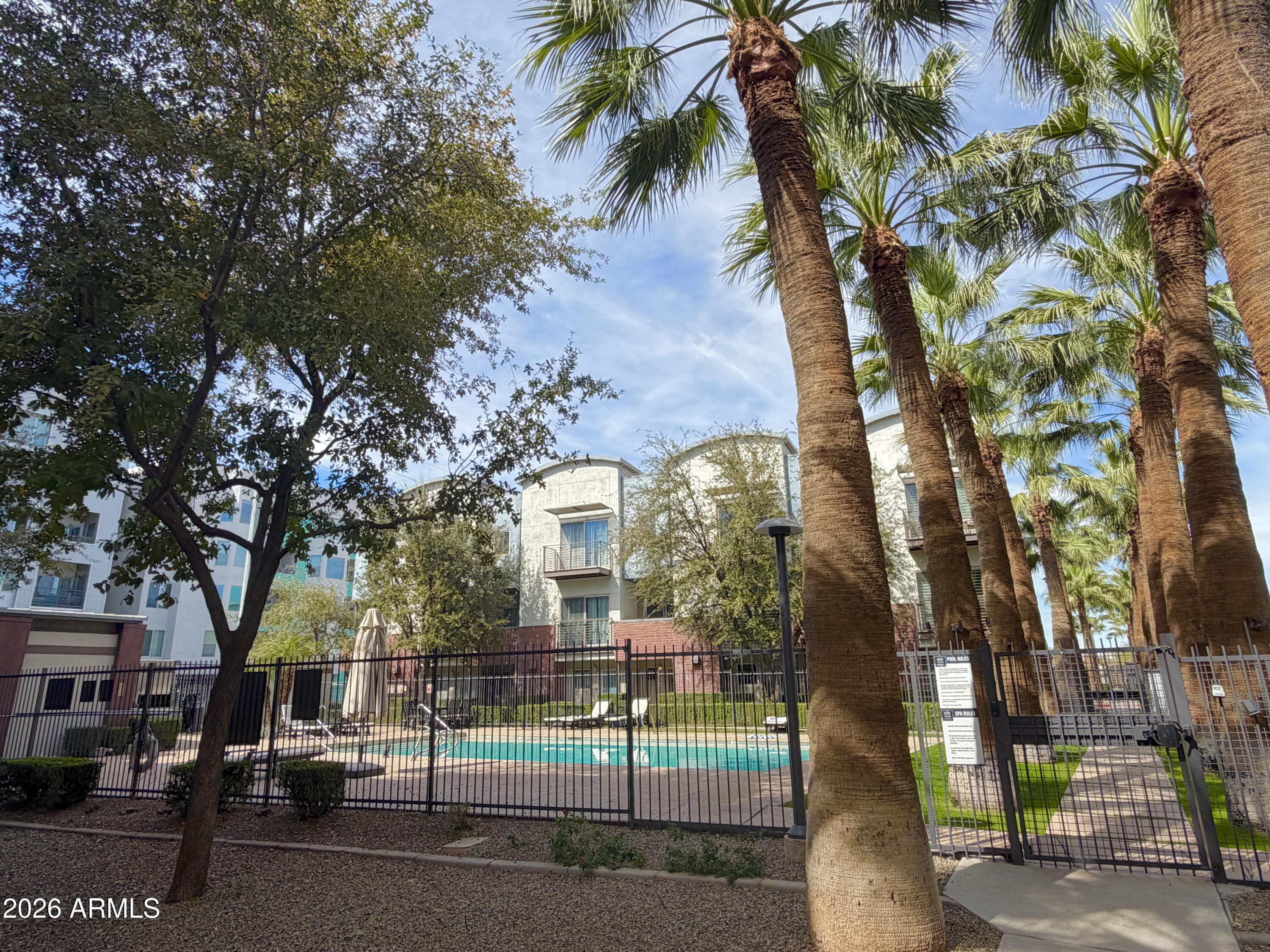 526 W 1ST Street 106
