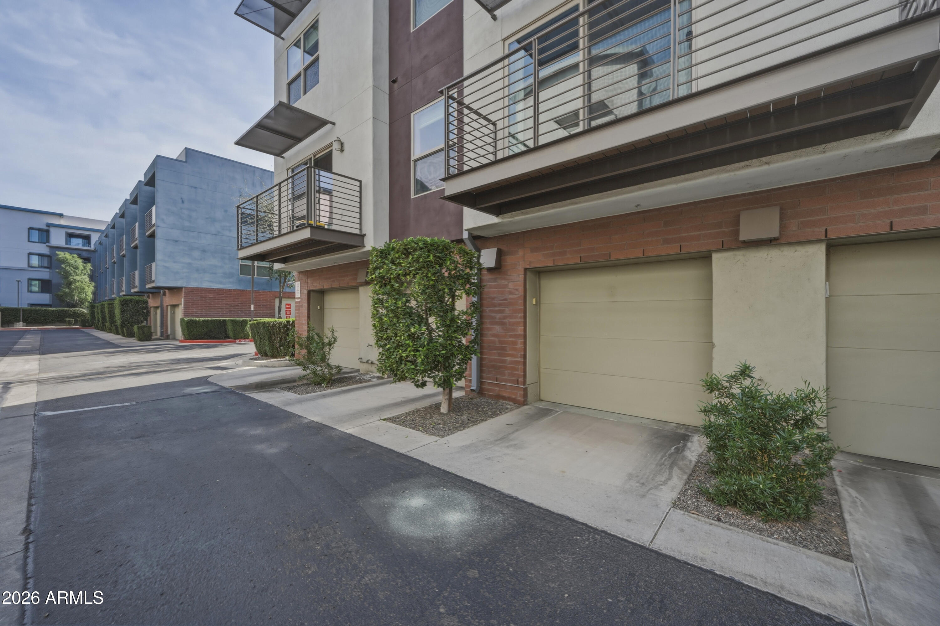 526 W 1ST Street 106