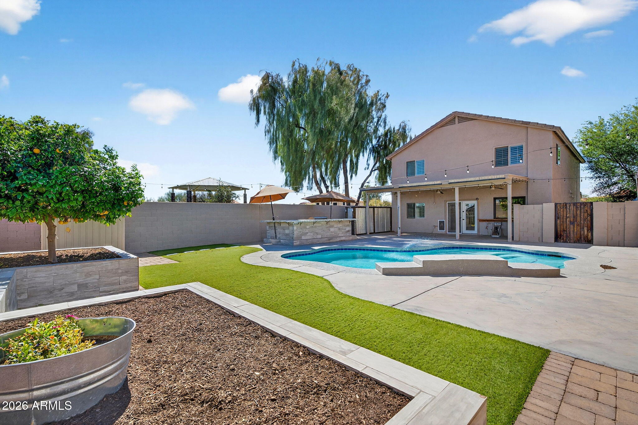 22443 N DAVIS Way