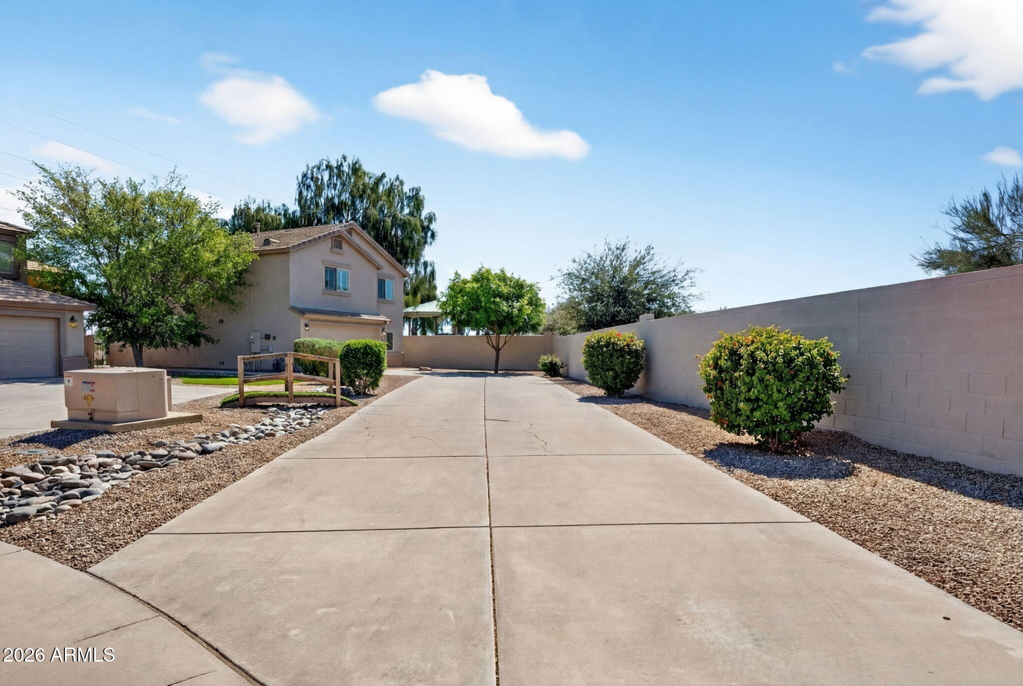 22443 N DAVIS Way