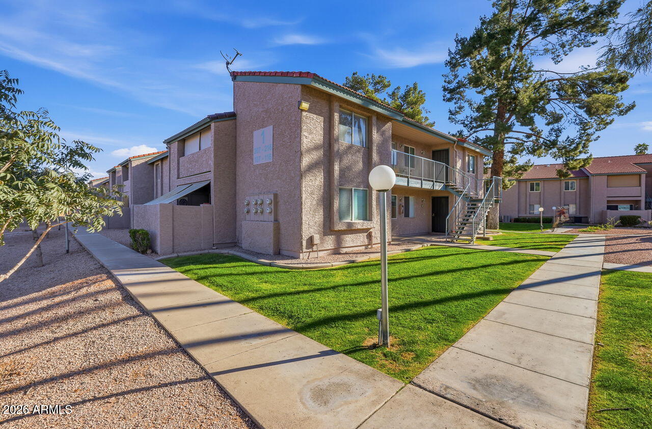 623 W Guadalupe Road 215