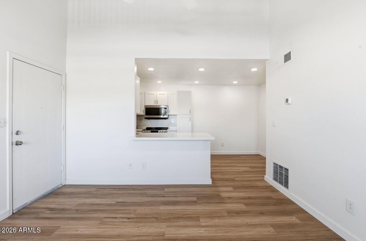 623 W Guadalupe Road 215