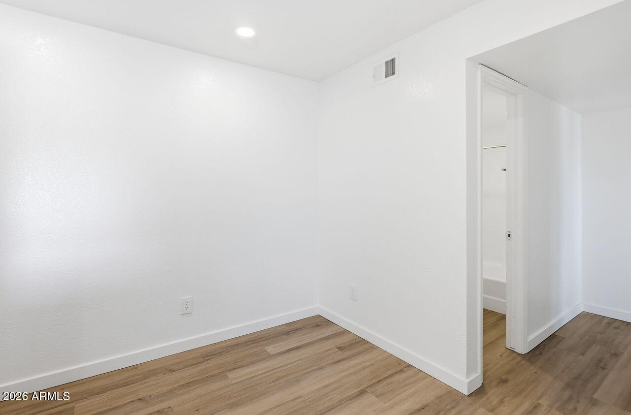 623 W Guadalupe Road 215