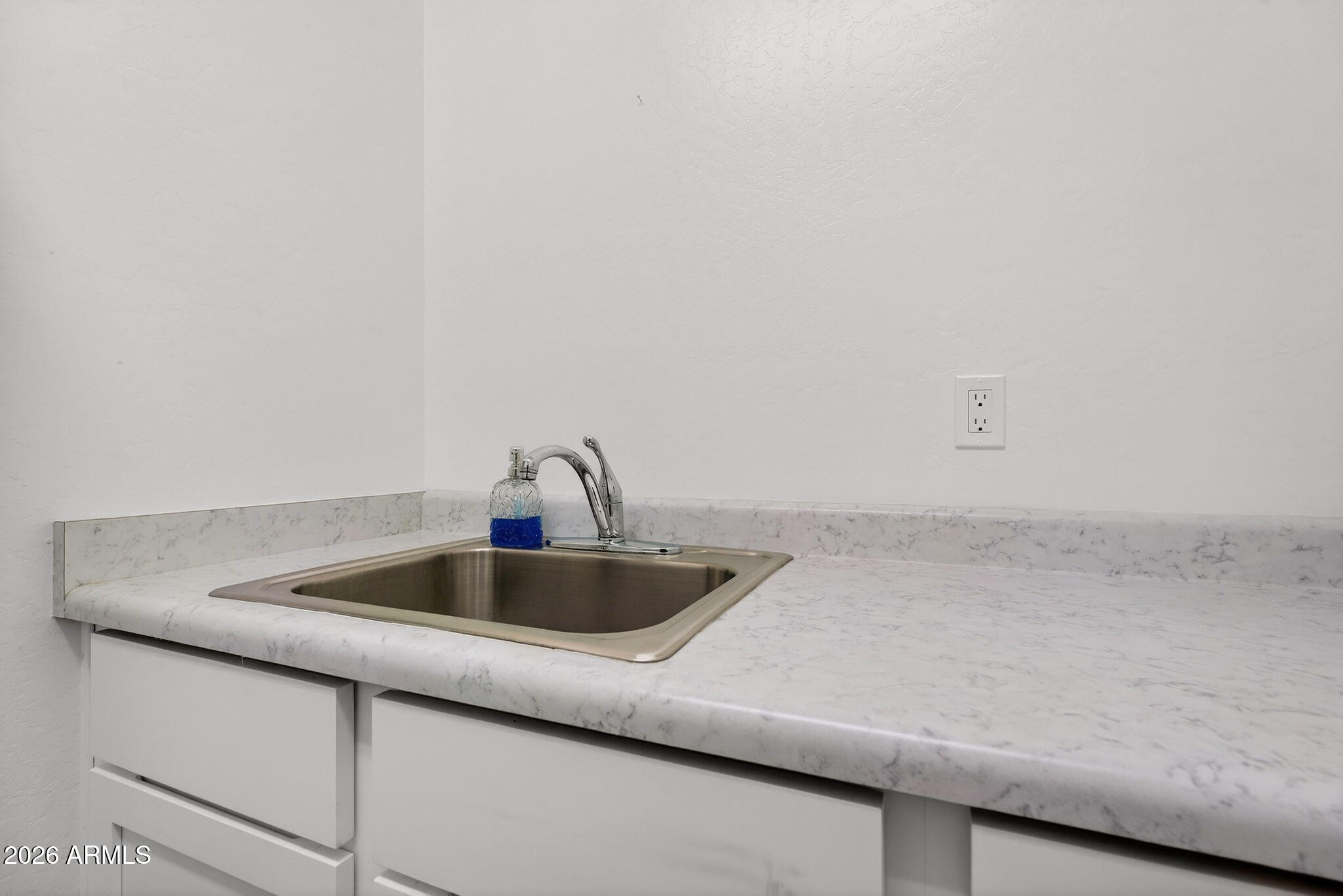 8450 W MEDLOCK Drive