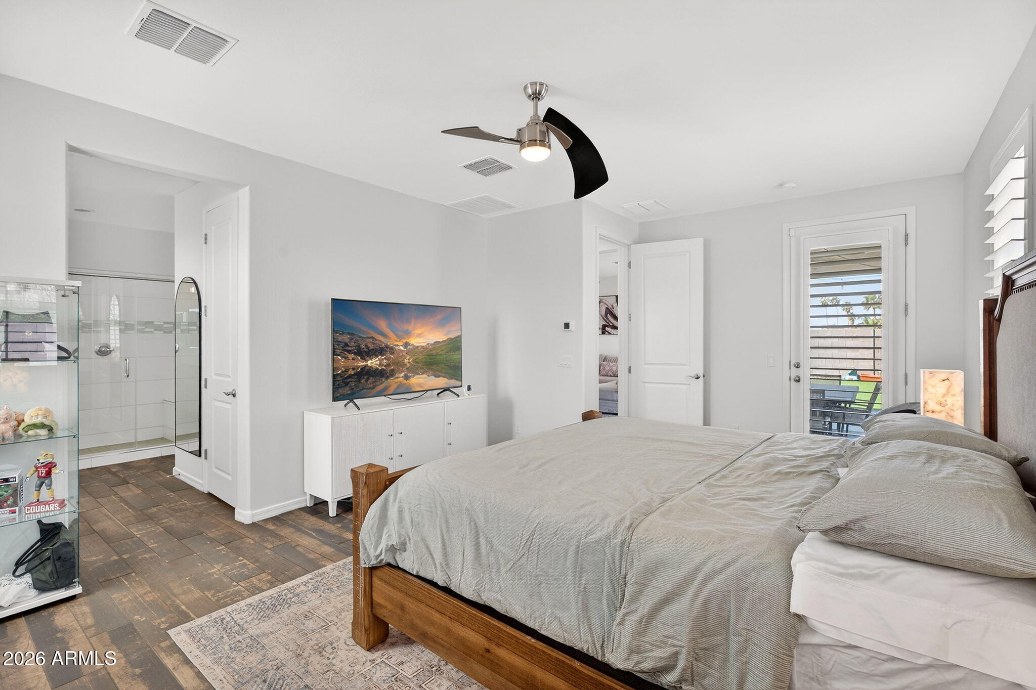 8450 W MEDLOCK Drive