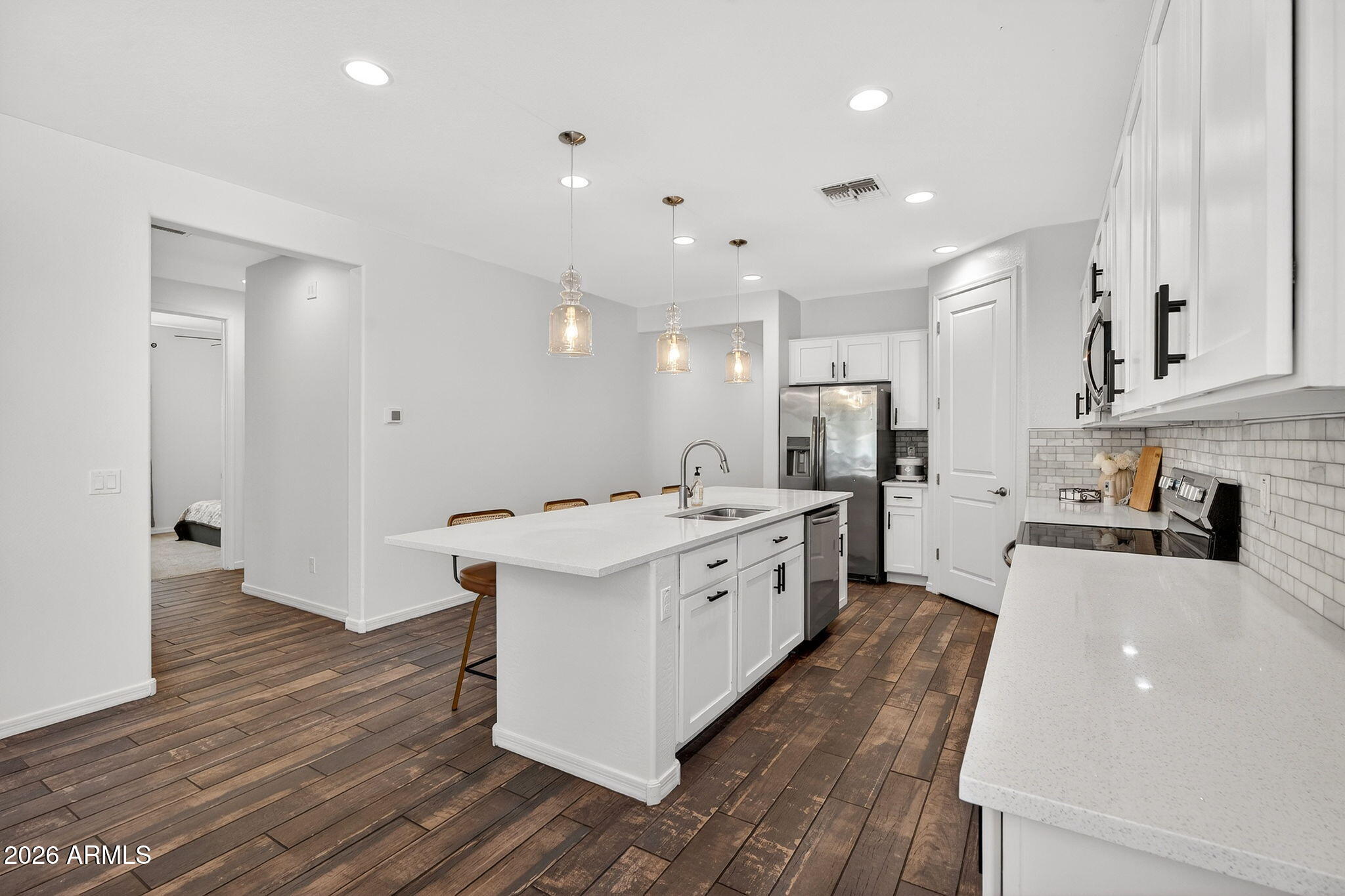 8450 W MEDLOCK Drive