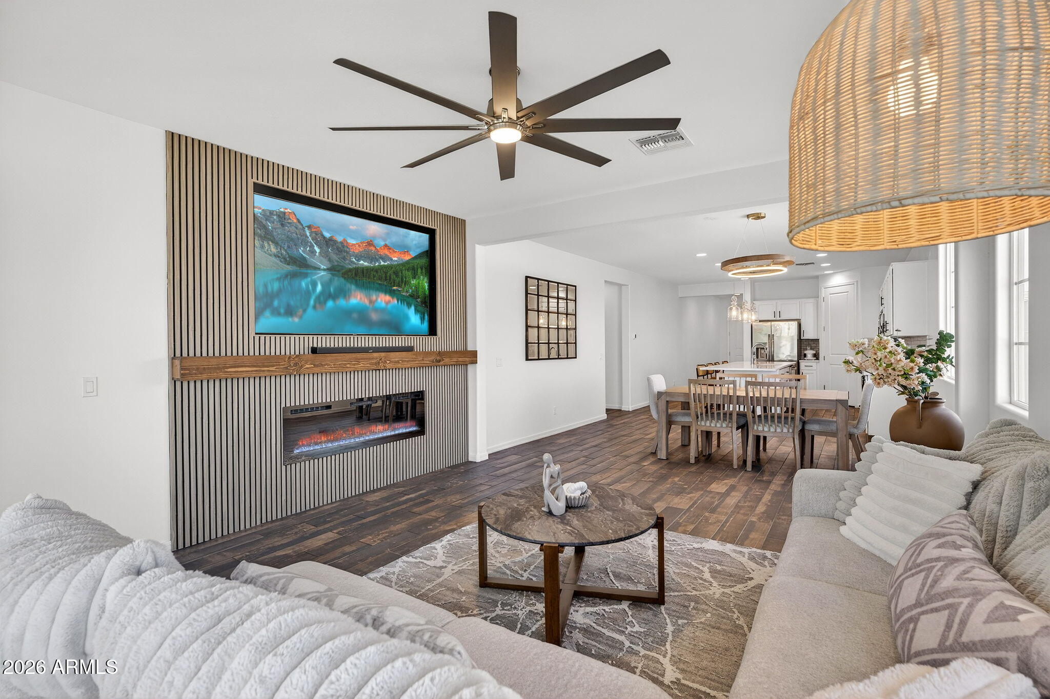 8450 W MEDLOCK Drive