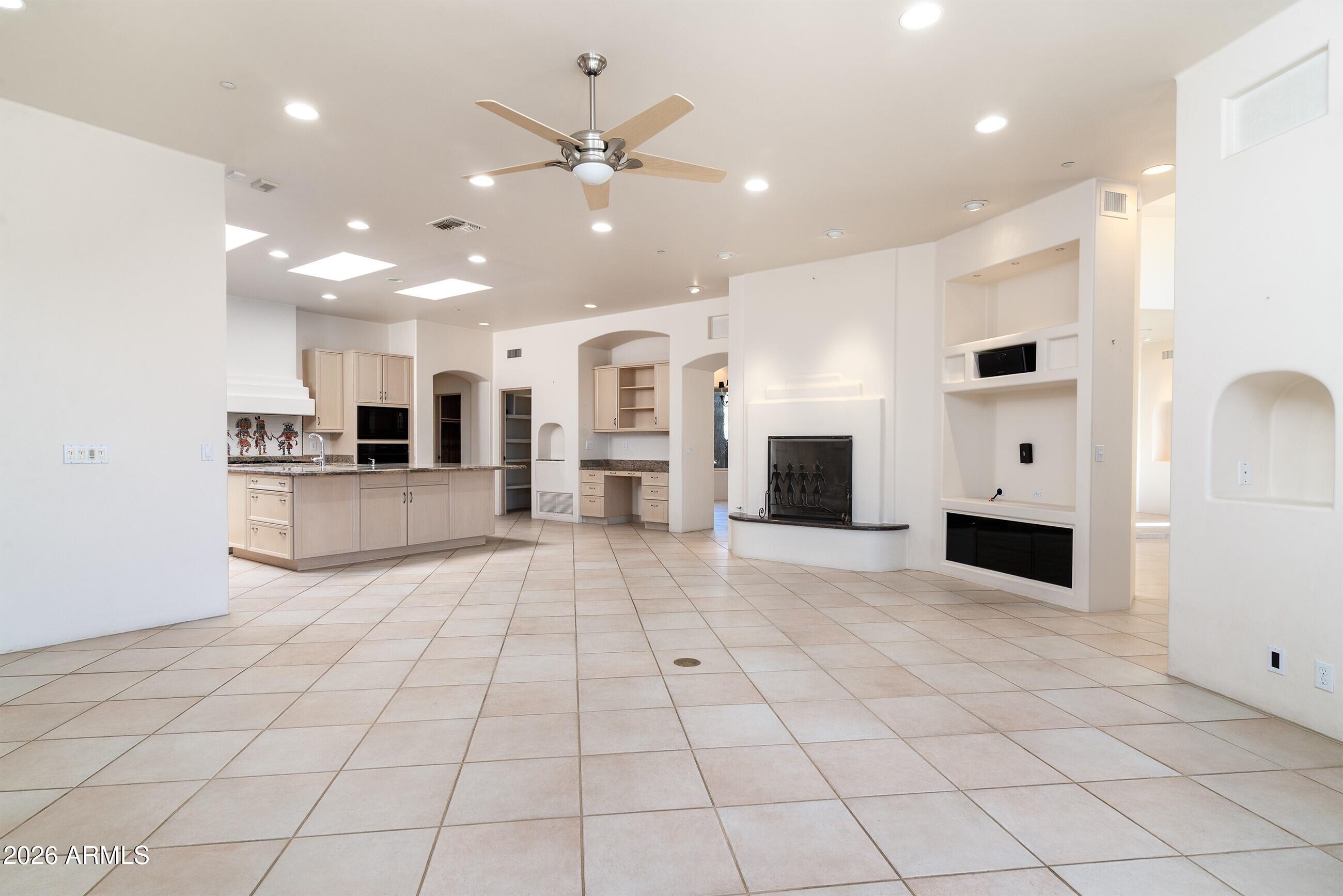 8400 E DIXILETA Drive 186