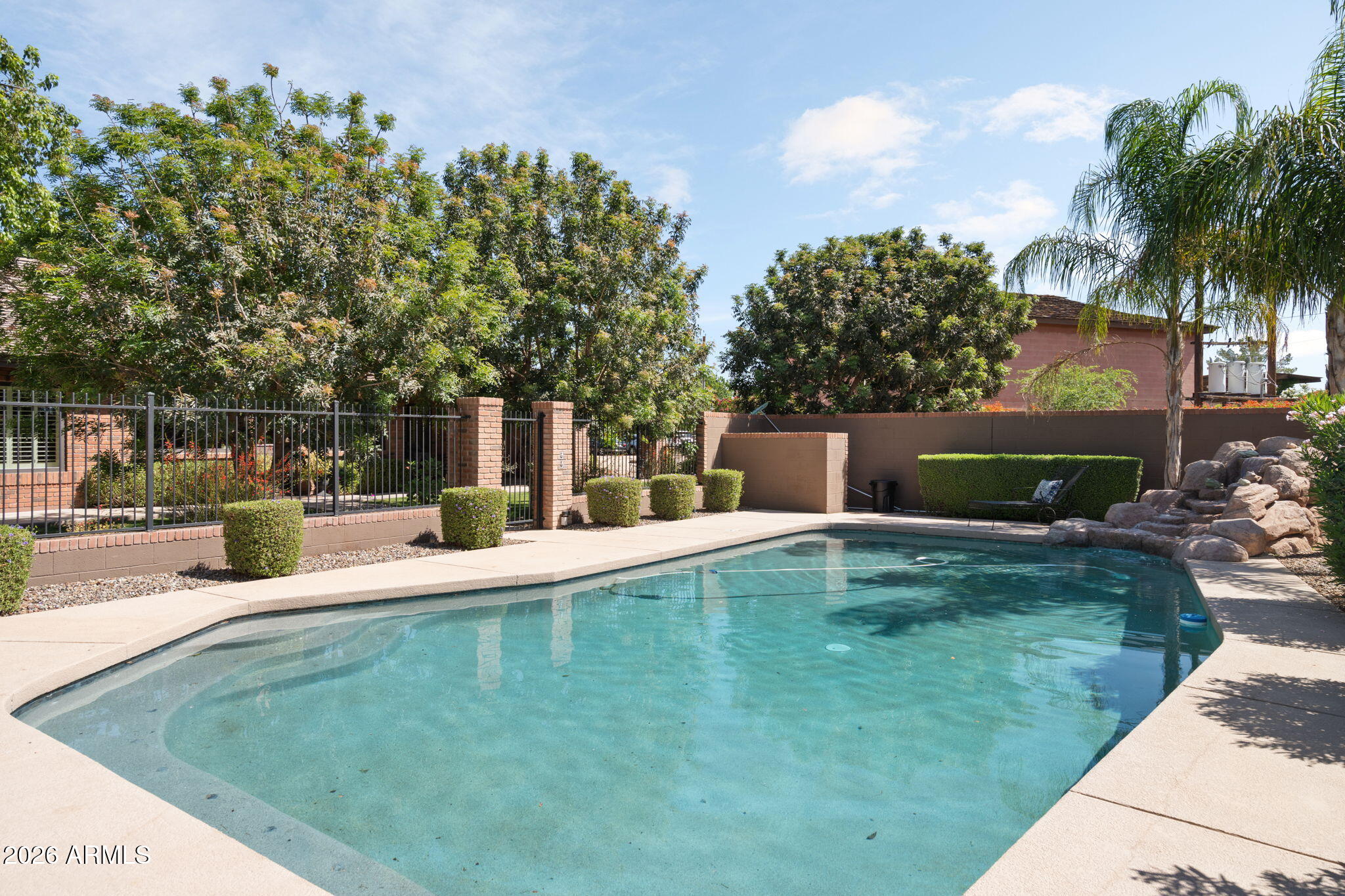 2125 S VAL VISTA Drive