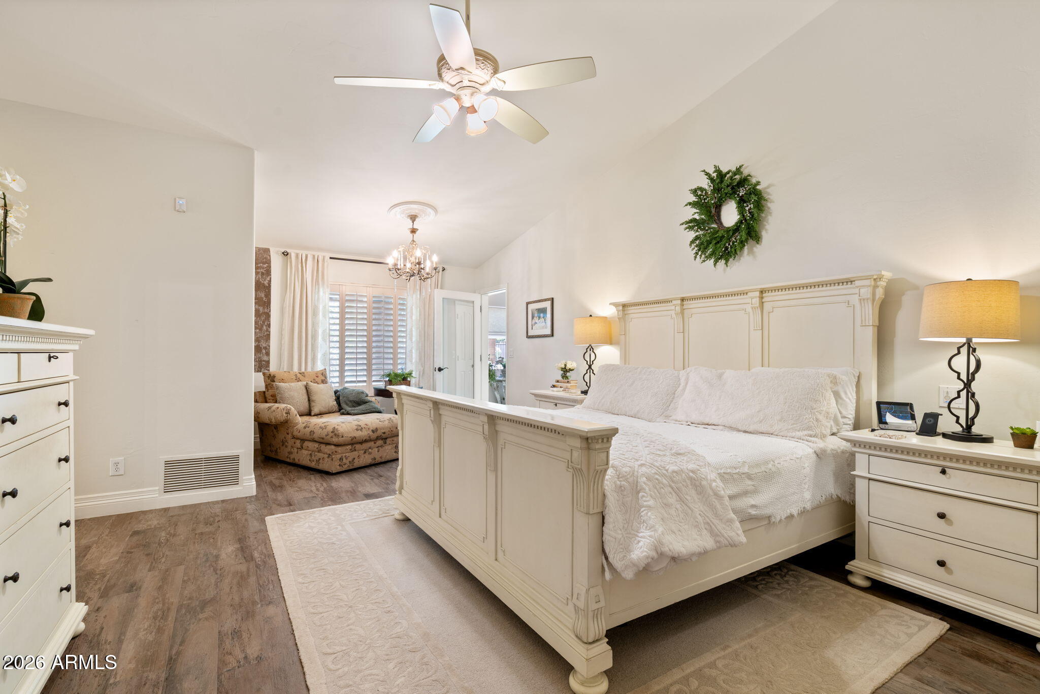 2125 S VAL VISTA Drive