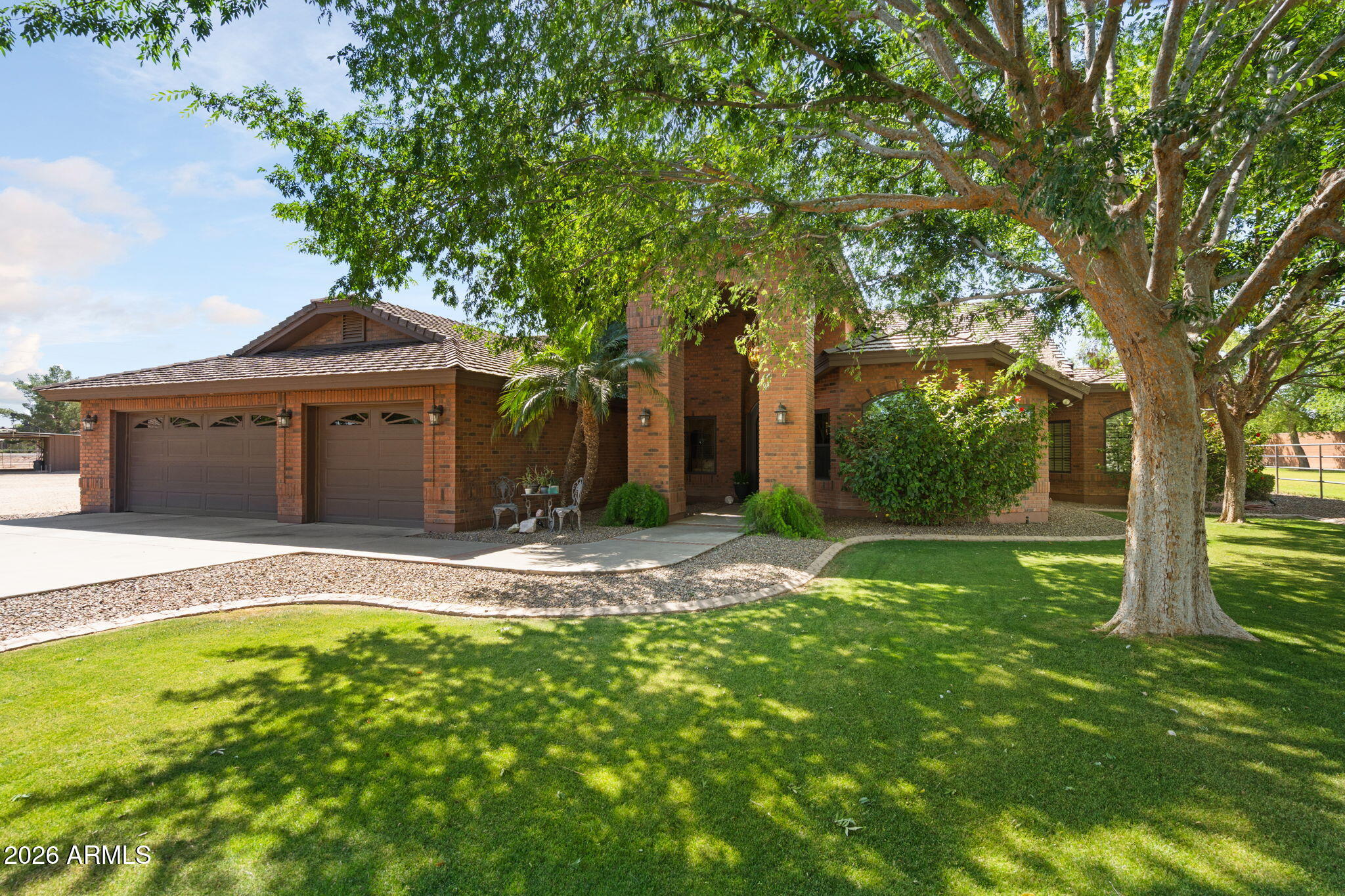 2125 S VAL VISTA Drive