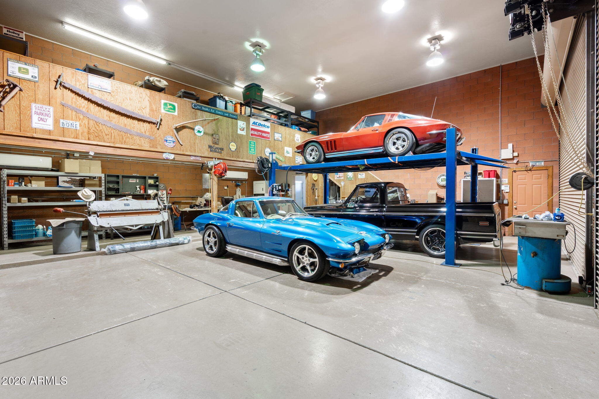 2125 S VAL VISTA Drive
